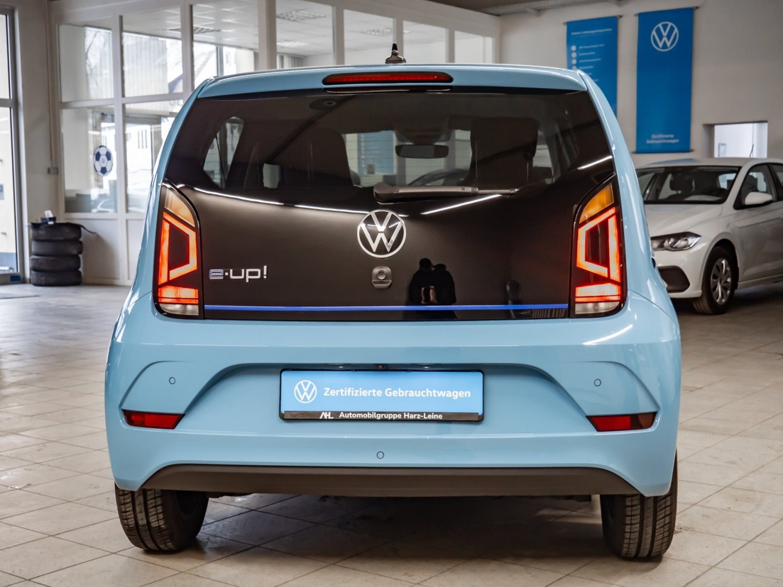 e-up! STYLE PLUS+ALU 15+RÜCKFAHRKAMERA+RADIO+WINTERPAKET+SITZHEIZUNG+KLIMA