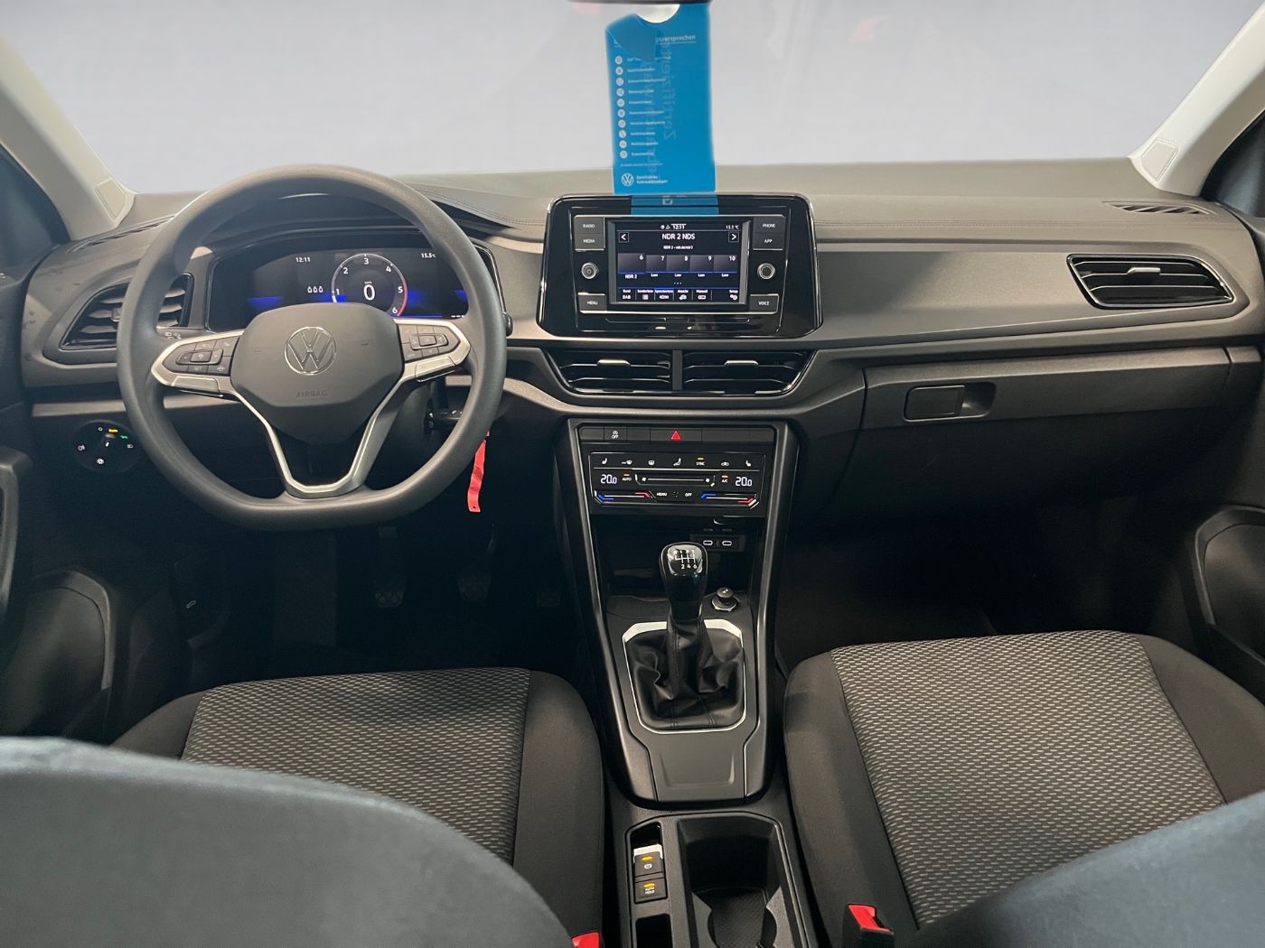 T-ROC TDI+SITZHEIZUNG+ACC+LED+EINPARKHILFE+KLIMA+APP CONNECT+WINTERPAKET+USB