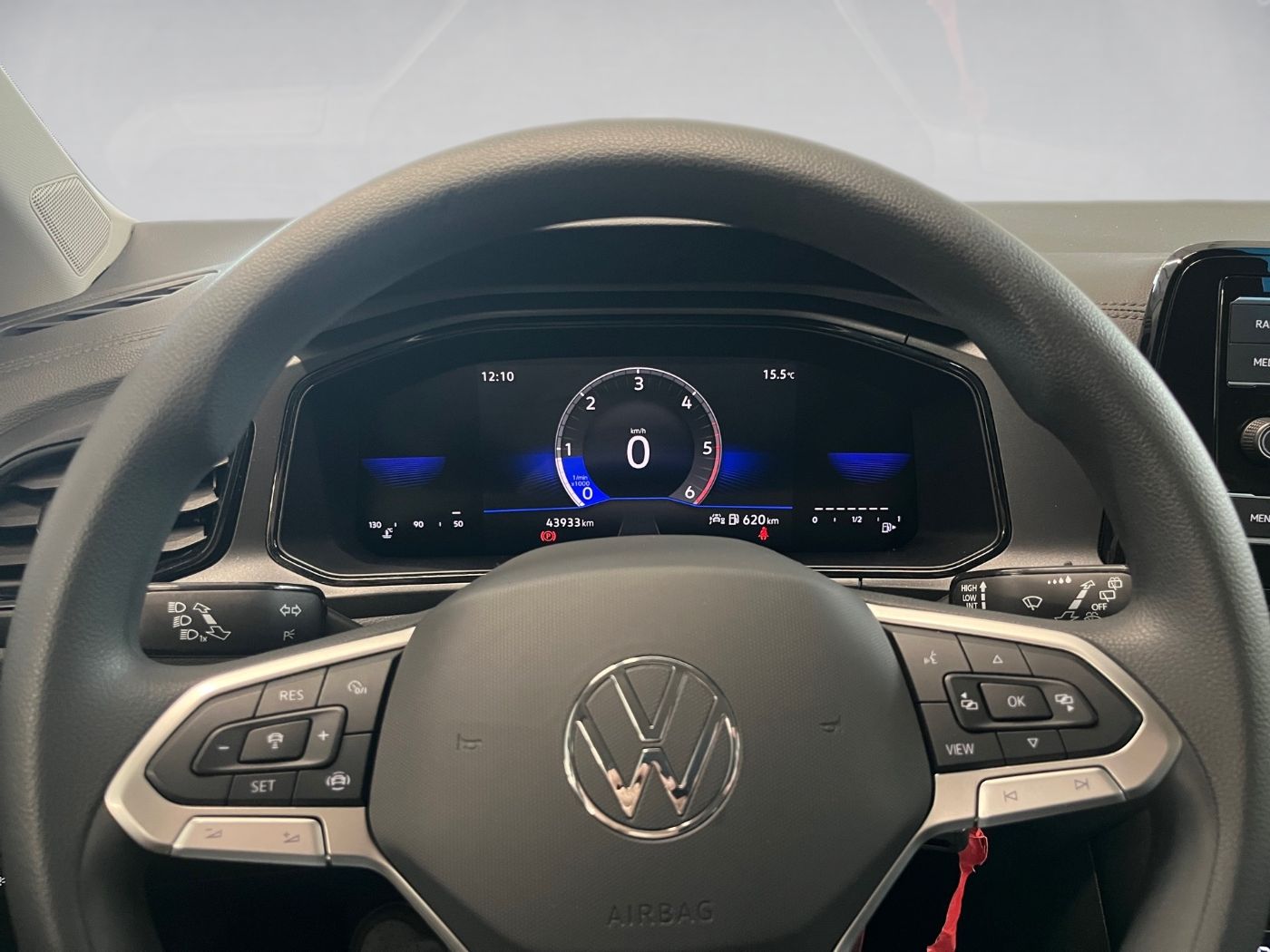 T-ROC TDI+SITZHEIZUNG+ACC+LED+EINPARKHILFE+KLIMA+APP CONNECT+WINTERPAKET+USB