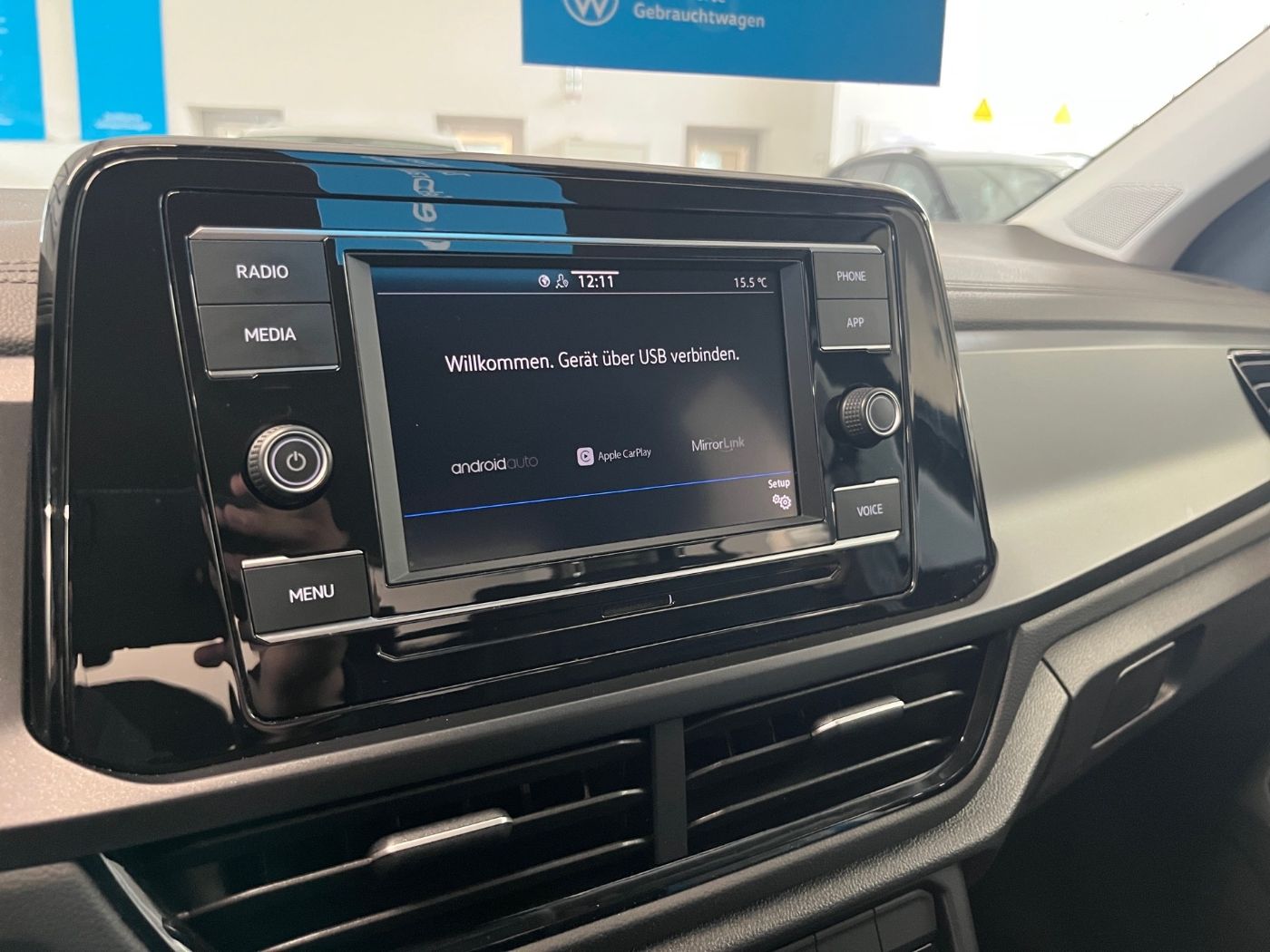 T-ROC TDI+SITZHEIZUNG+ACC+LED+EINPARKHILFE+KLIMA+APP CONNECT+WINTERPAKET+USB