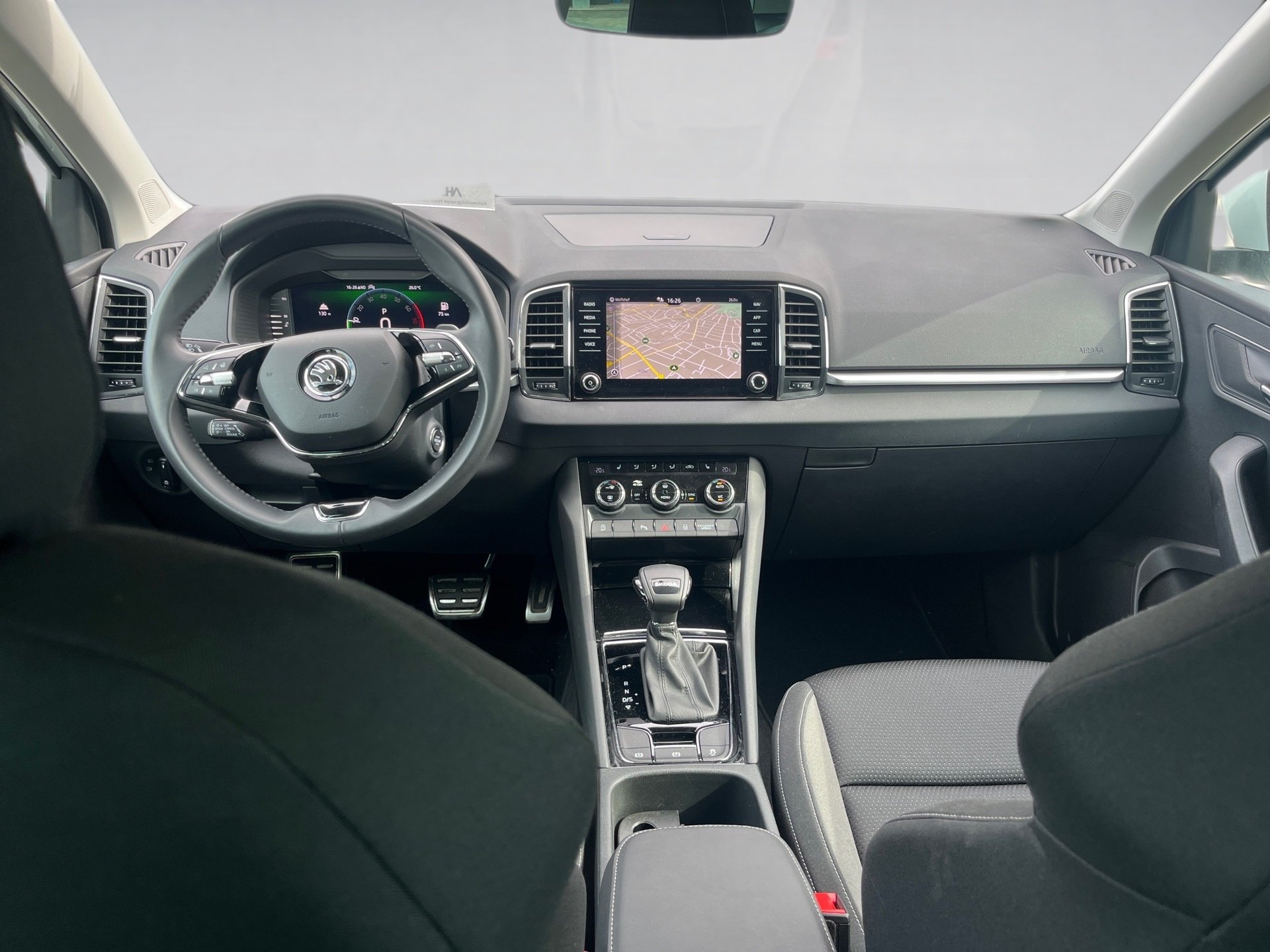 Karoq AMBITION TSI+ALU 17+RÜCKFAHRKAMERA+ACC+AHK+SPRACHSTEUERUNG+LED