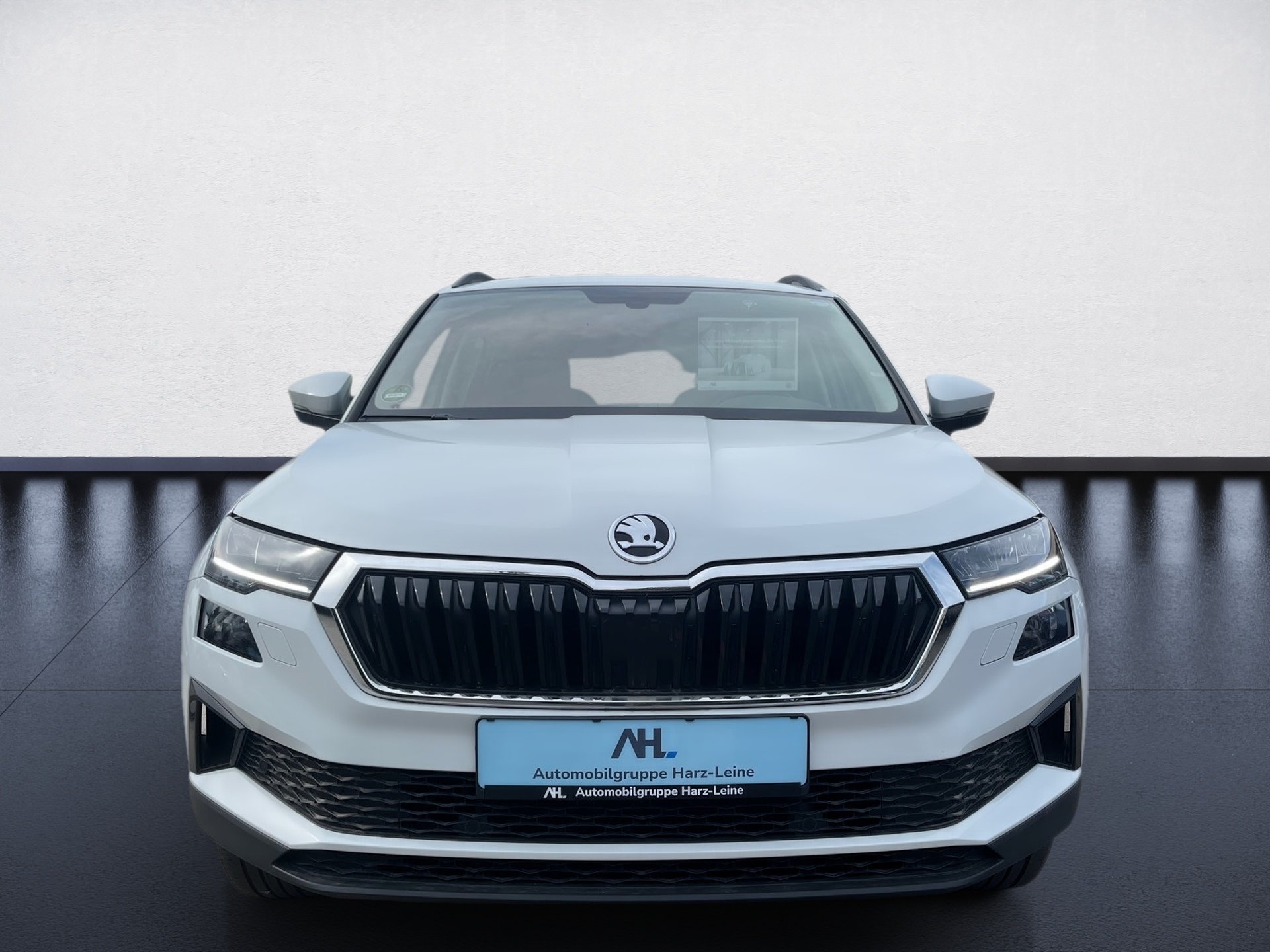 Karoq AMBITION TSI+ALU 17+RÜCKFAHRKAMERA+ACC+AHK+SPRACHSTEUERUNG+LED