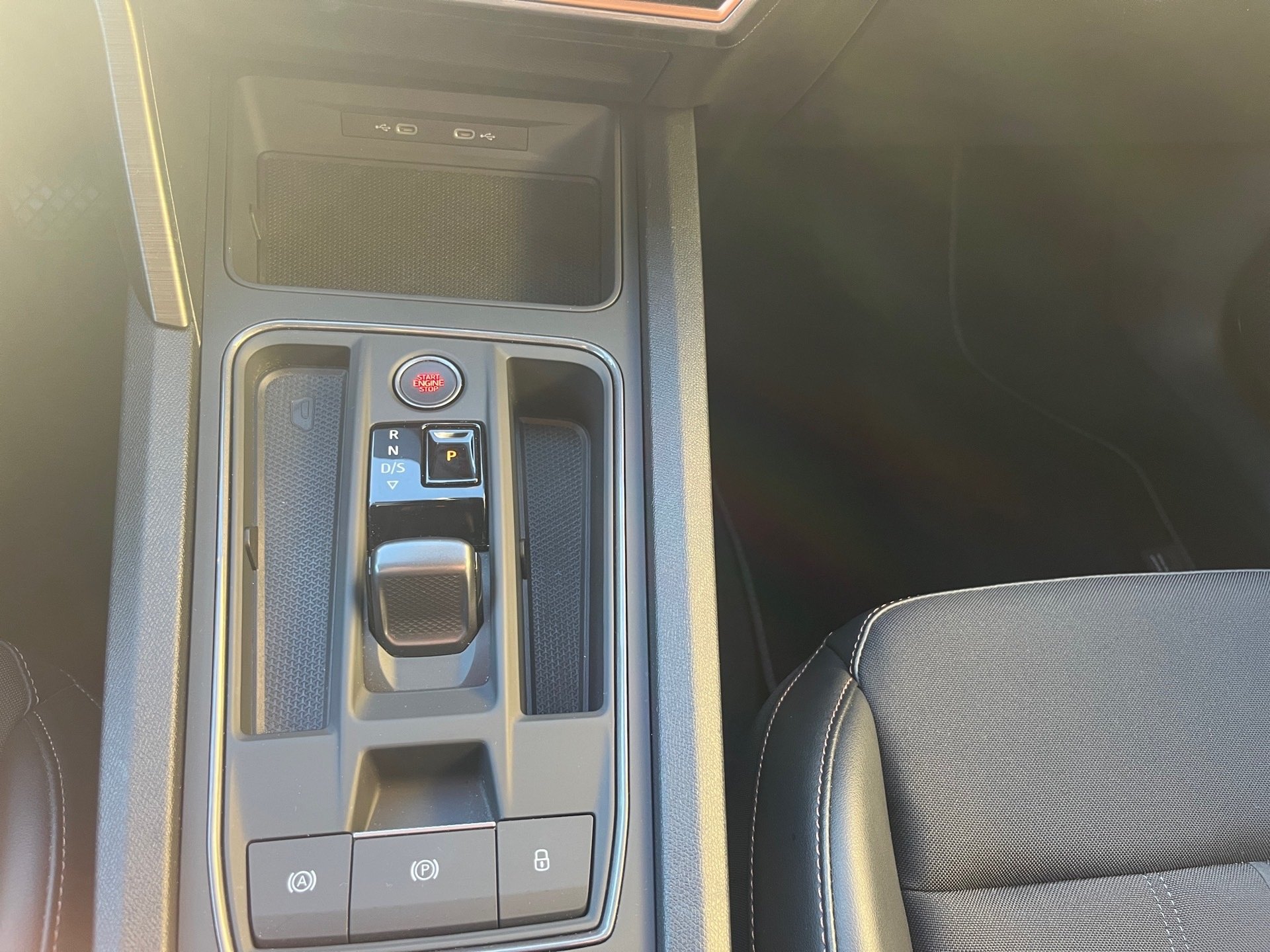 Formentor eTSI DSG+ALU 19+RÜCKFAHRKAMERA+BEATS AUDIO+KEYLESS+LED+MIRROR LINK+ACC