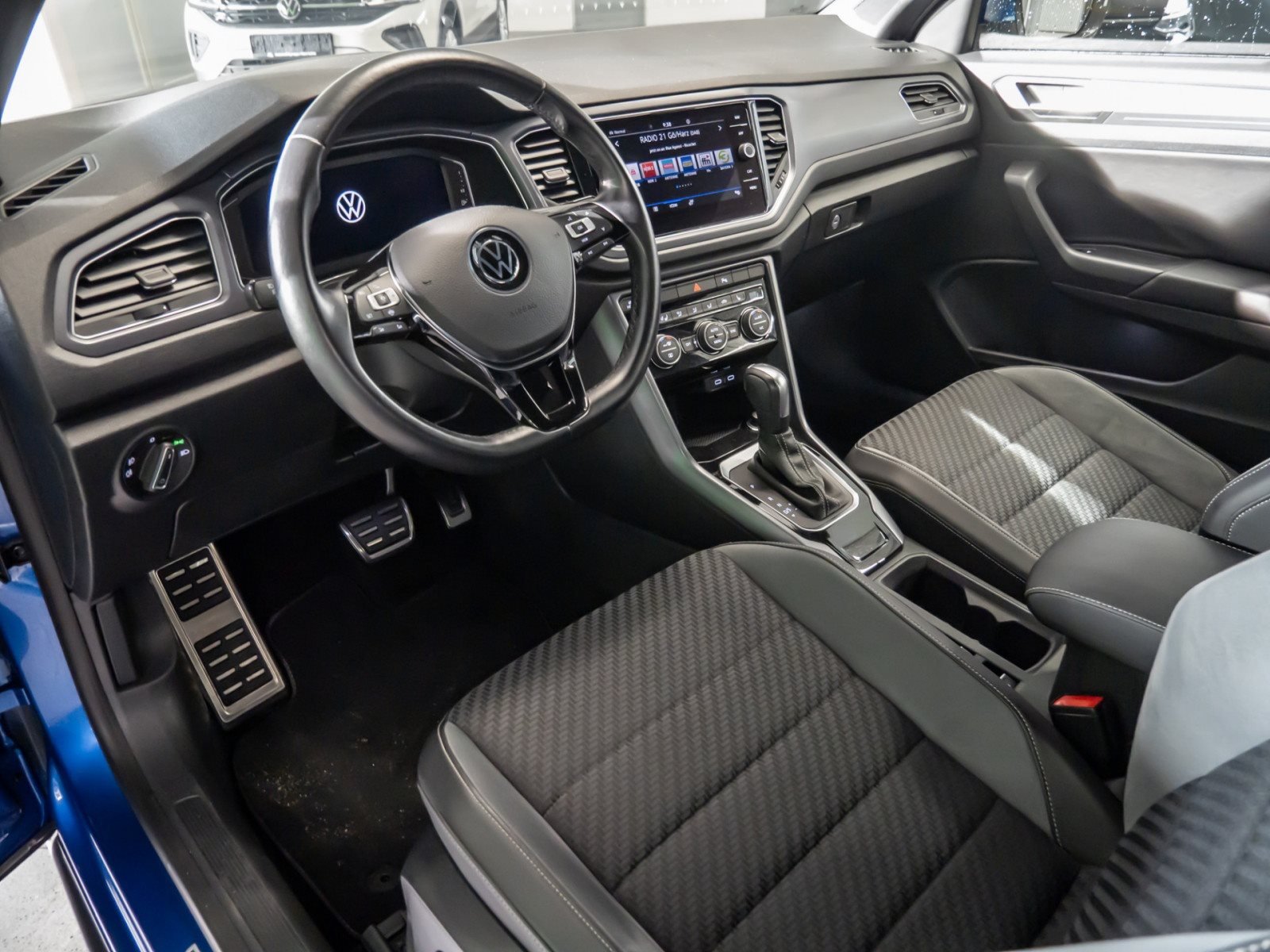 T-Roc Cabriolet R-LINE TSI DSG+ALU 17+LED+WINTERPAKET+SPORTFAHRWERK+ACC+EINPARKHILFE+APP