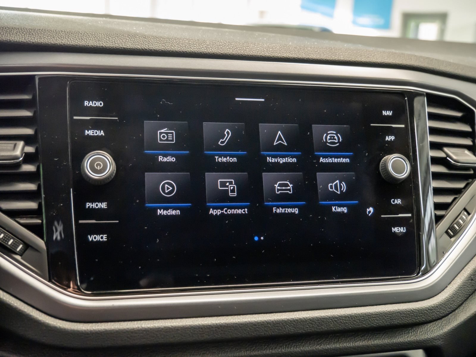 T-Roc Cabriolet R-LINE TSI DSG+ALU 17+LED+WINTERPAKET+SPORTFAHRWERK+ACC+EINPARKHILFE+APP