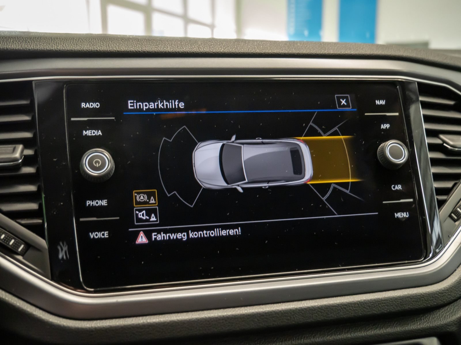 T-Roc Cabriolet R-LINE TSI DSG+ALU 17+LED+WINTERPAKET+SPORTFAHRWERK+ACC+EINPARKHILFE+APP