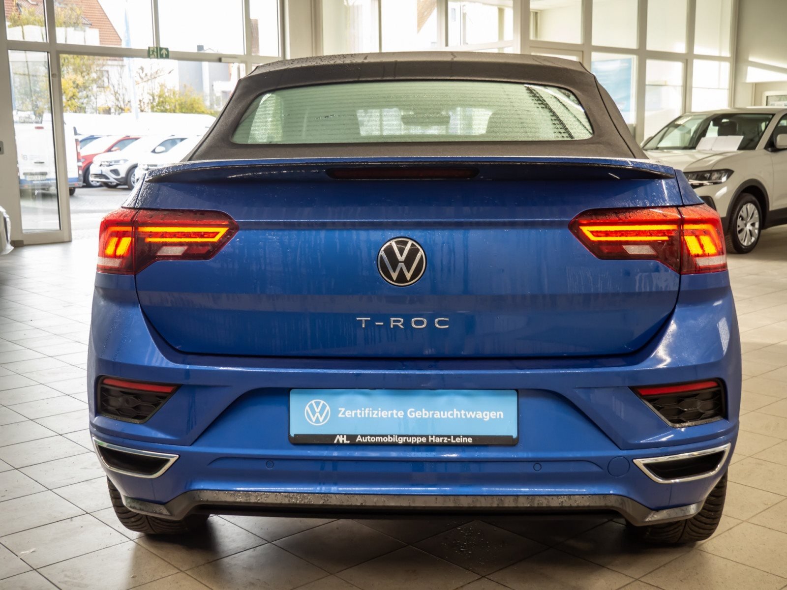 T-Roc Cabriolet R-LINE TSI DSG+ALU 17+LED+WINTERPAKET+SPORTFAHRWERK+ACC+EINPARKHILFE+APP