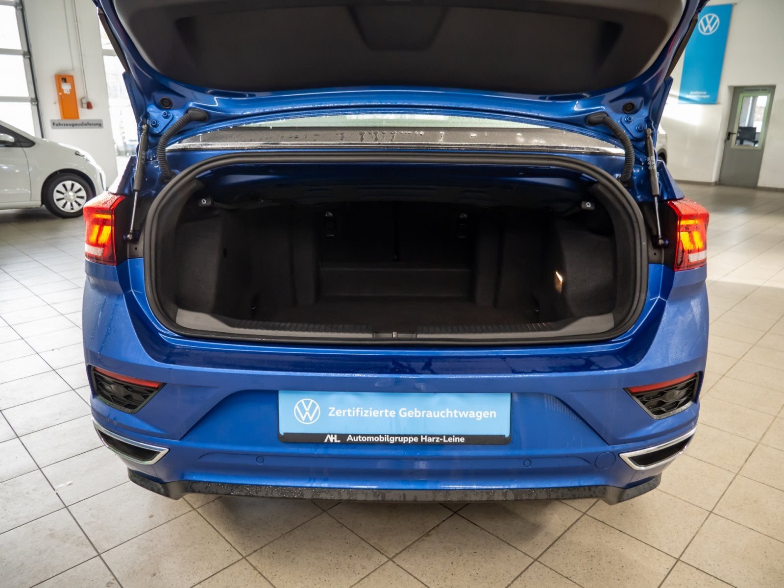 T-Roc Cabriolet R-LINE TSI DSG+ALU 17+LED+WINTERPAKET+SPORTFAHRWERK+ACC+EINPARKHILFE+APP