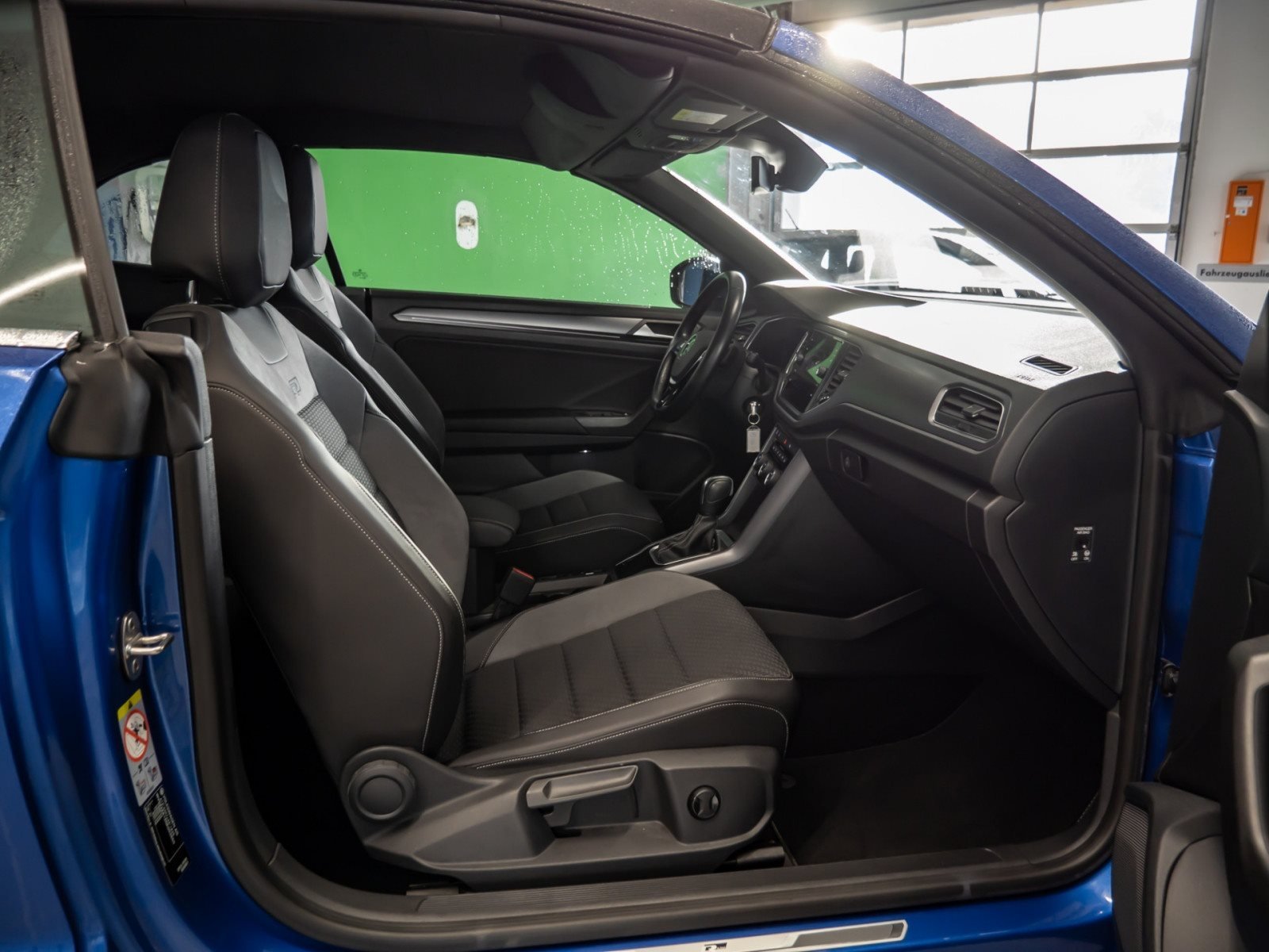 T-Roc Cabriolet R-LINE TSI DSG+ALU 17+LED+WINTERPAKET+SPORTFAHRWERK+ACC+EINPARKHILFE+APP