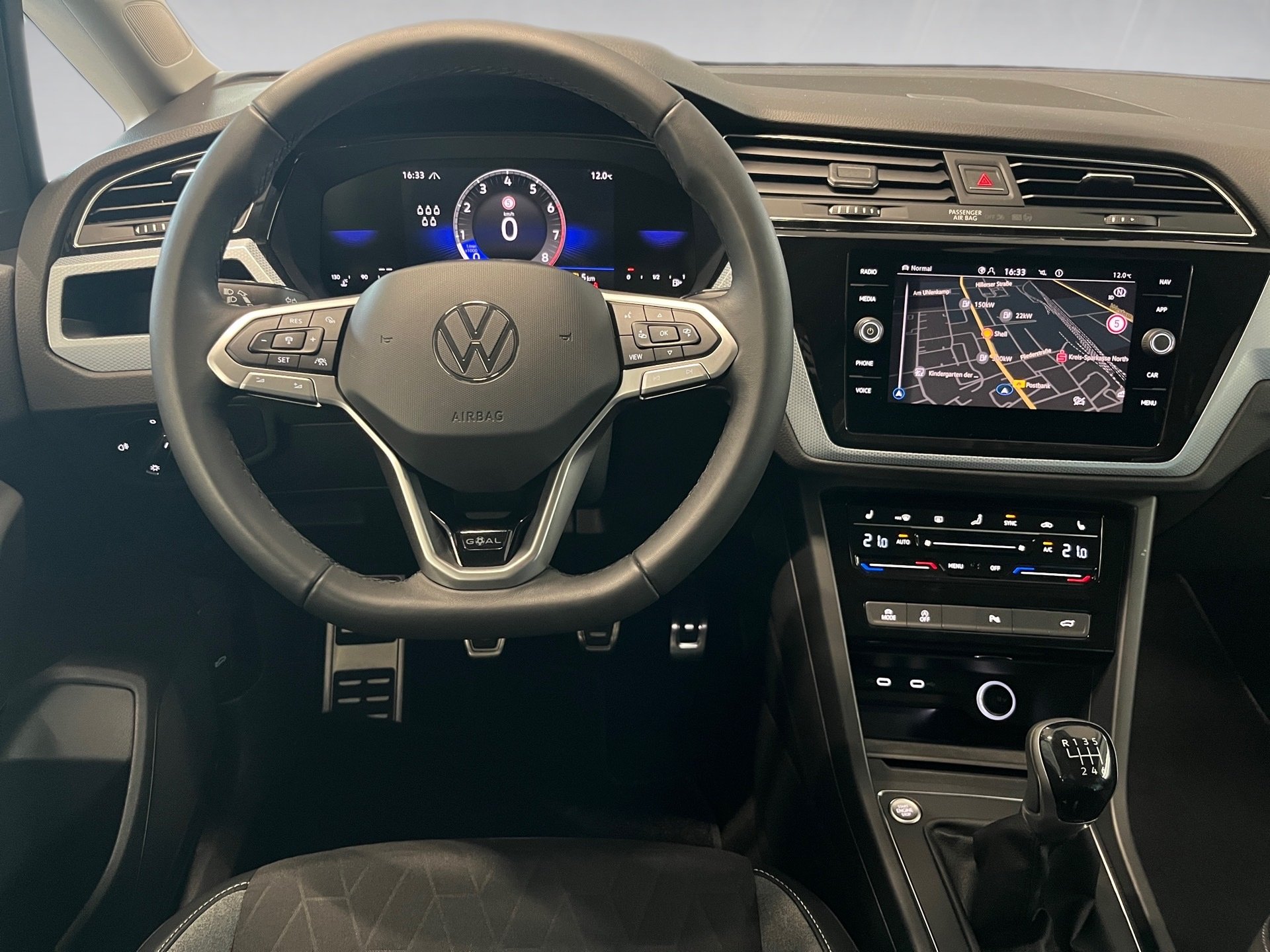 Touran GOAL TSI+ALU 16+NAVI+ACC+7 SITZER+EINPARKHILFE+RÜCKFAHRKAMERA+APP CONNEC