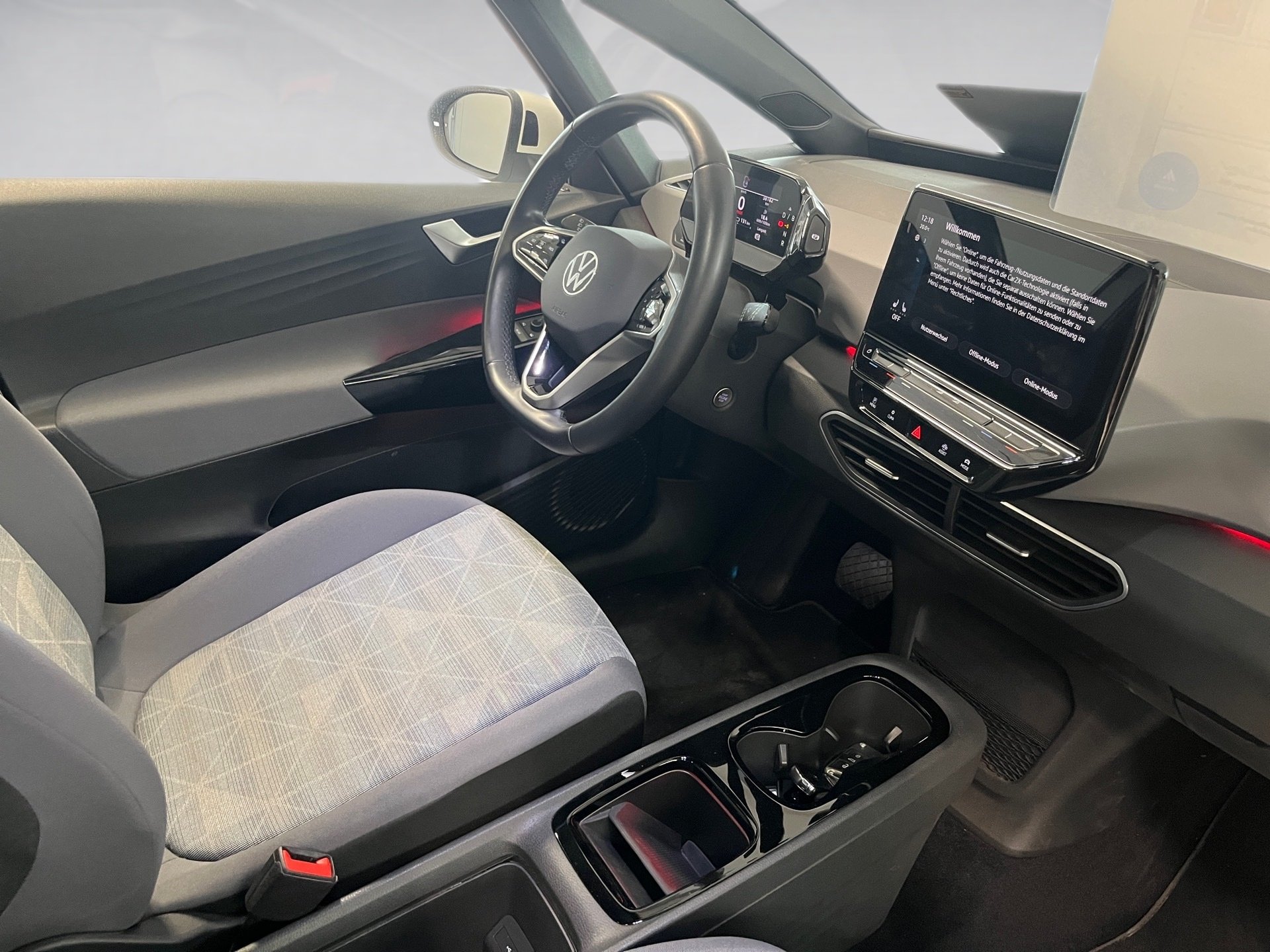 ID.3 PRO PERFORMANCE+ALU 19+360° KAMERA+KEYLESS+WÄRMEPUMPE+ACC+NAVI PRO+KLIMA