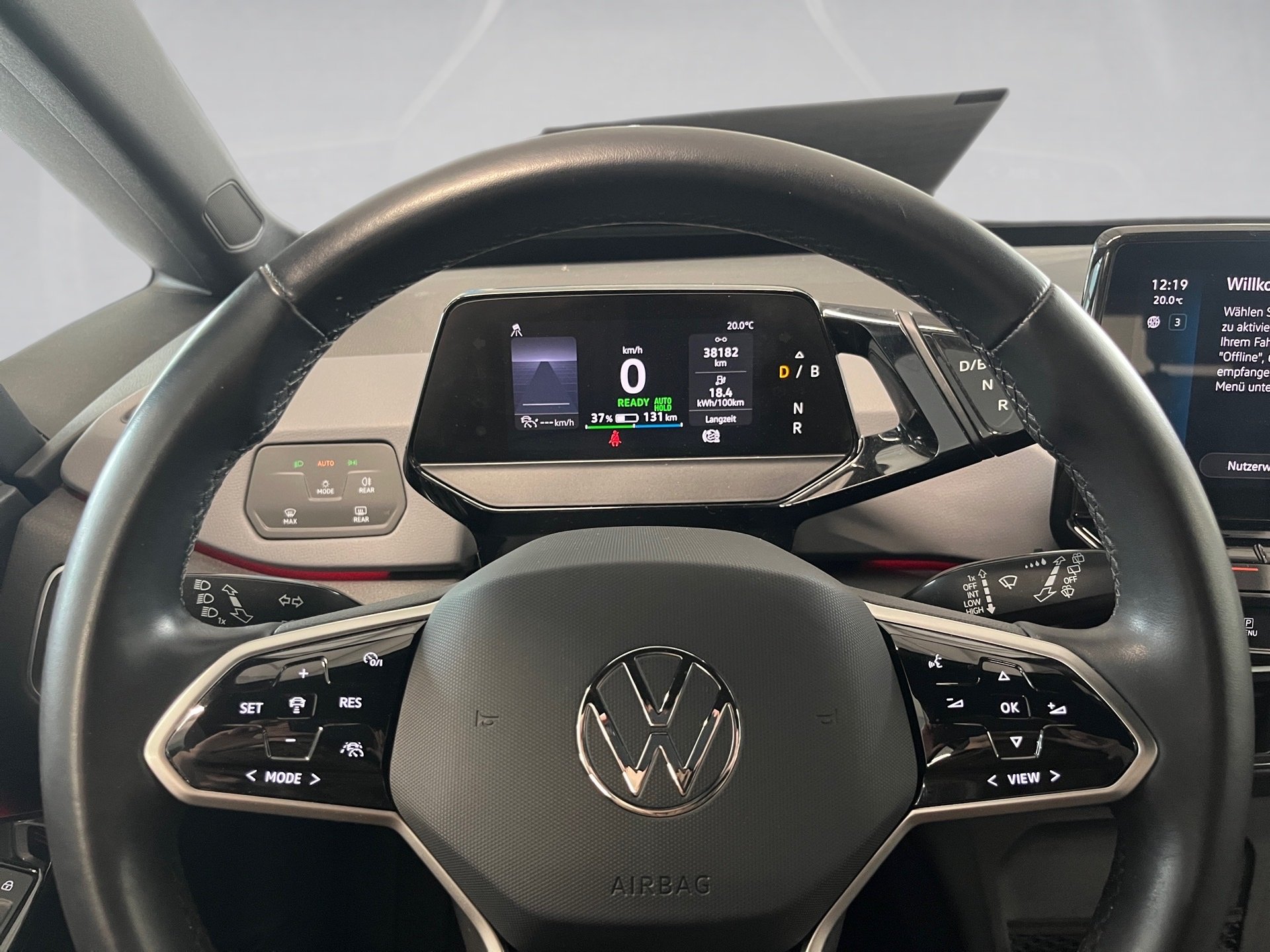 ID.3 PRO PERFORMANCE+ALU 19+360° KAMERA+KEYLESS+WÄRMEPUMPE+ACC+NAVI PRO+KLIMA