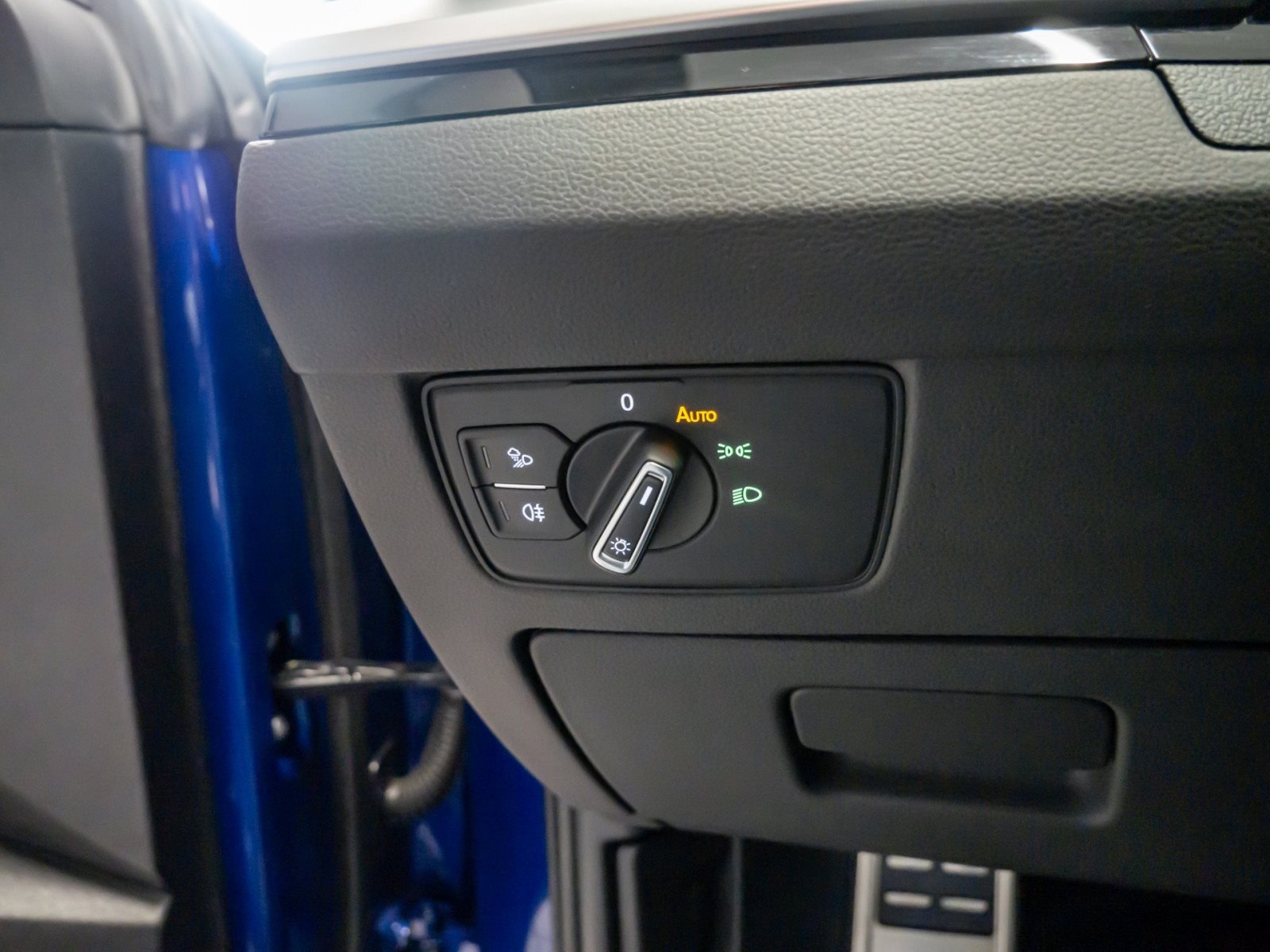 Arteon Shootingbrake R-LINE TDI DSG 4MOTION+ALU 20+DCC+HARMAN/KARDON+PANO+LED-MATRIX+NAVI PRO