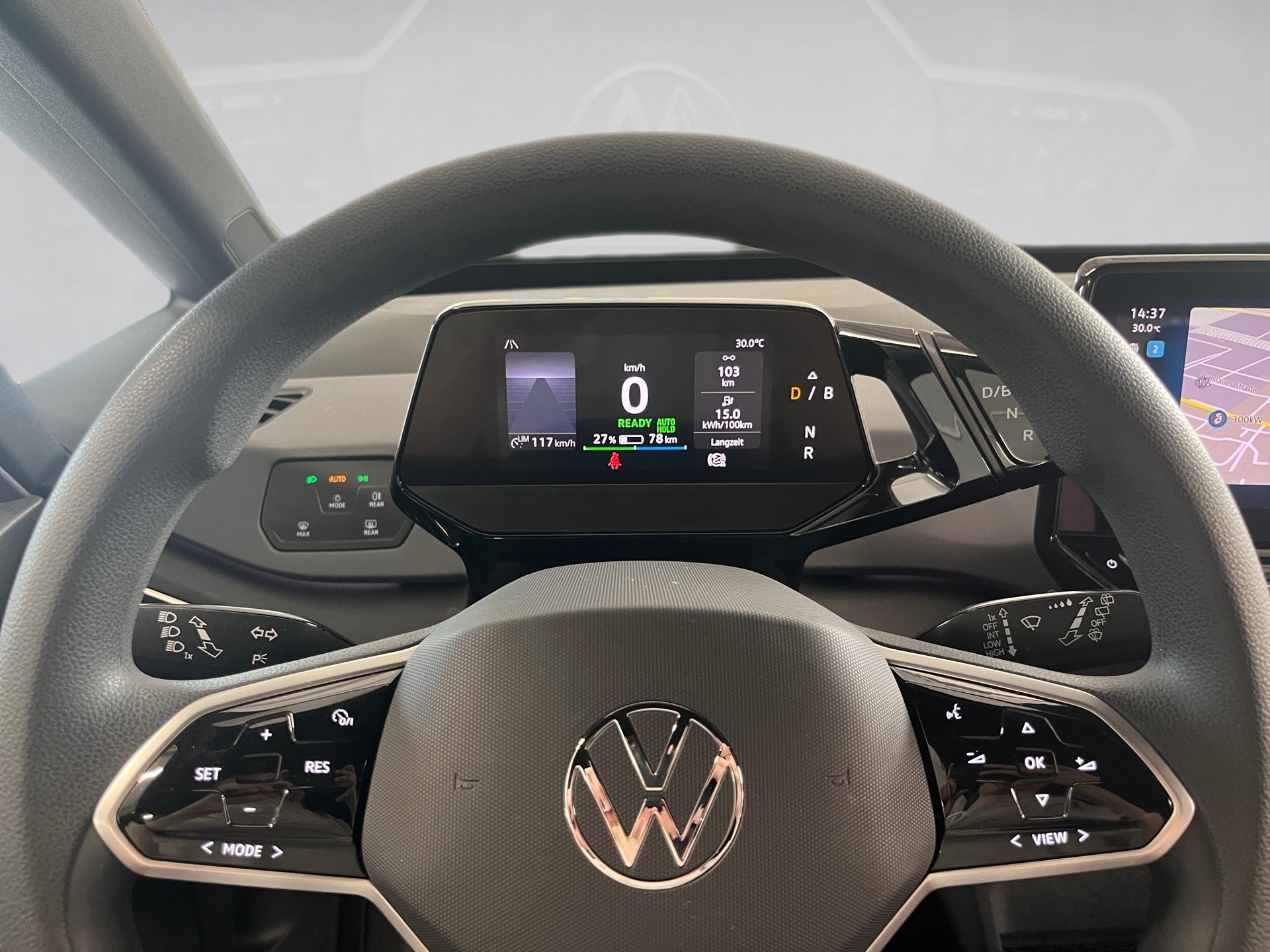ID.3 PURE PERFORMANCE KEYLESS+DAB+AMBIENTE+EINPARKHILFE+LED+APP CONNECT
