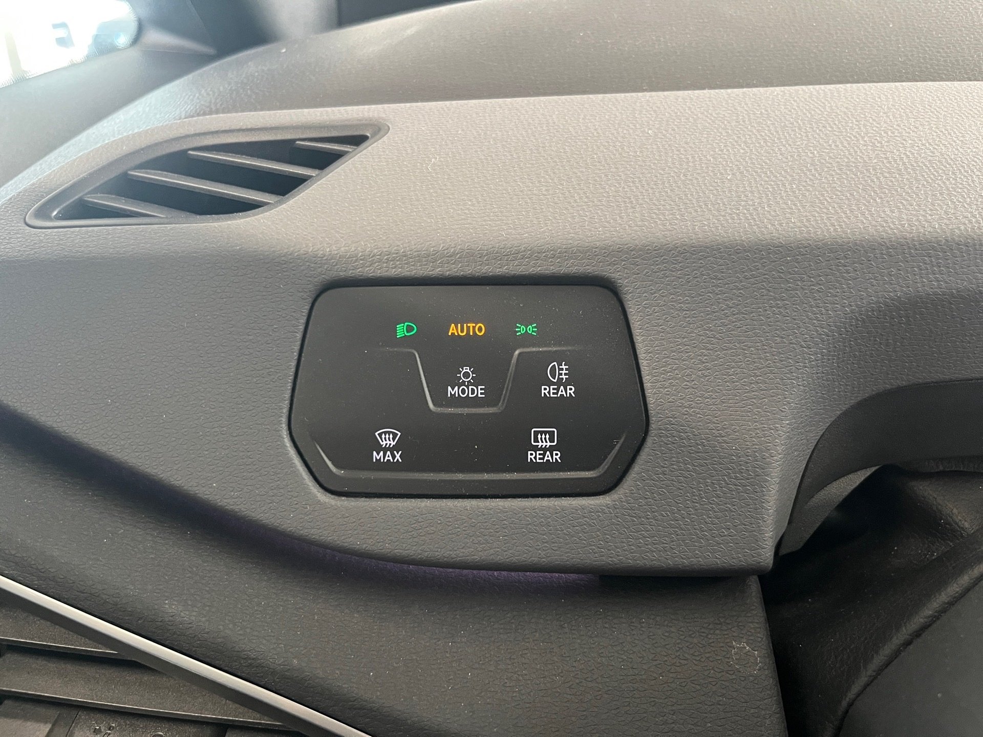 ID.3 PURE PERFORMANCE KEYLESS+DAB+AMBIENTE+EINPARKHILFE+LED+APP CONNECT