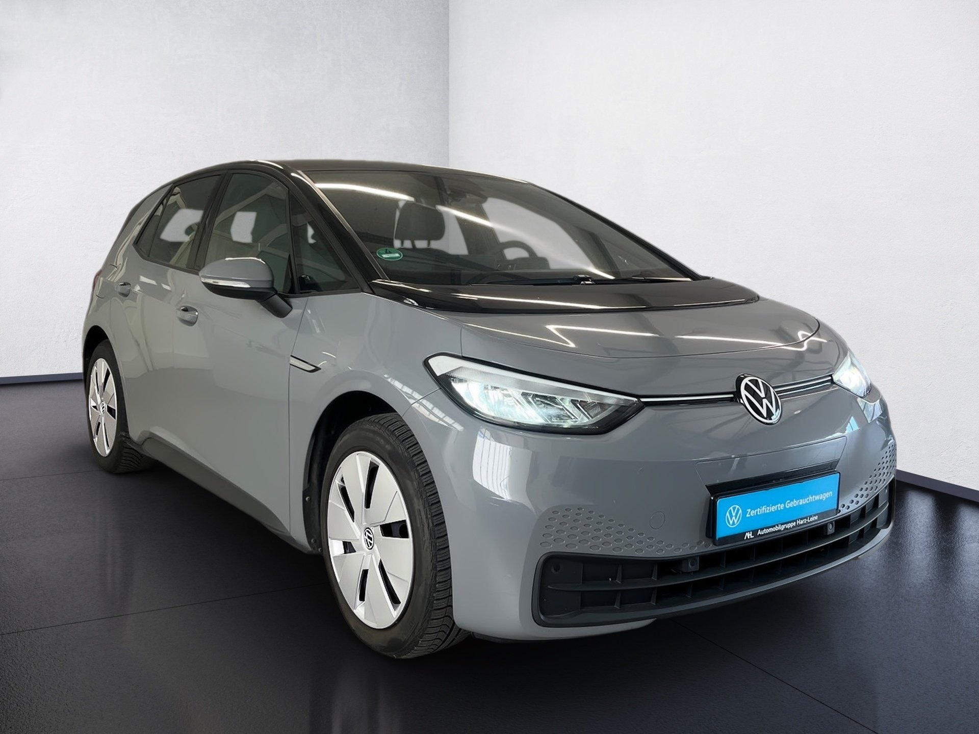 ID.3 PURE PERFORMANCE KEYLESS+DAB+AMBIENTE+EINPARKHILFE+LED+APP CONNECT