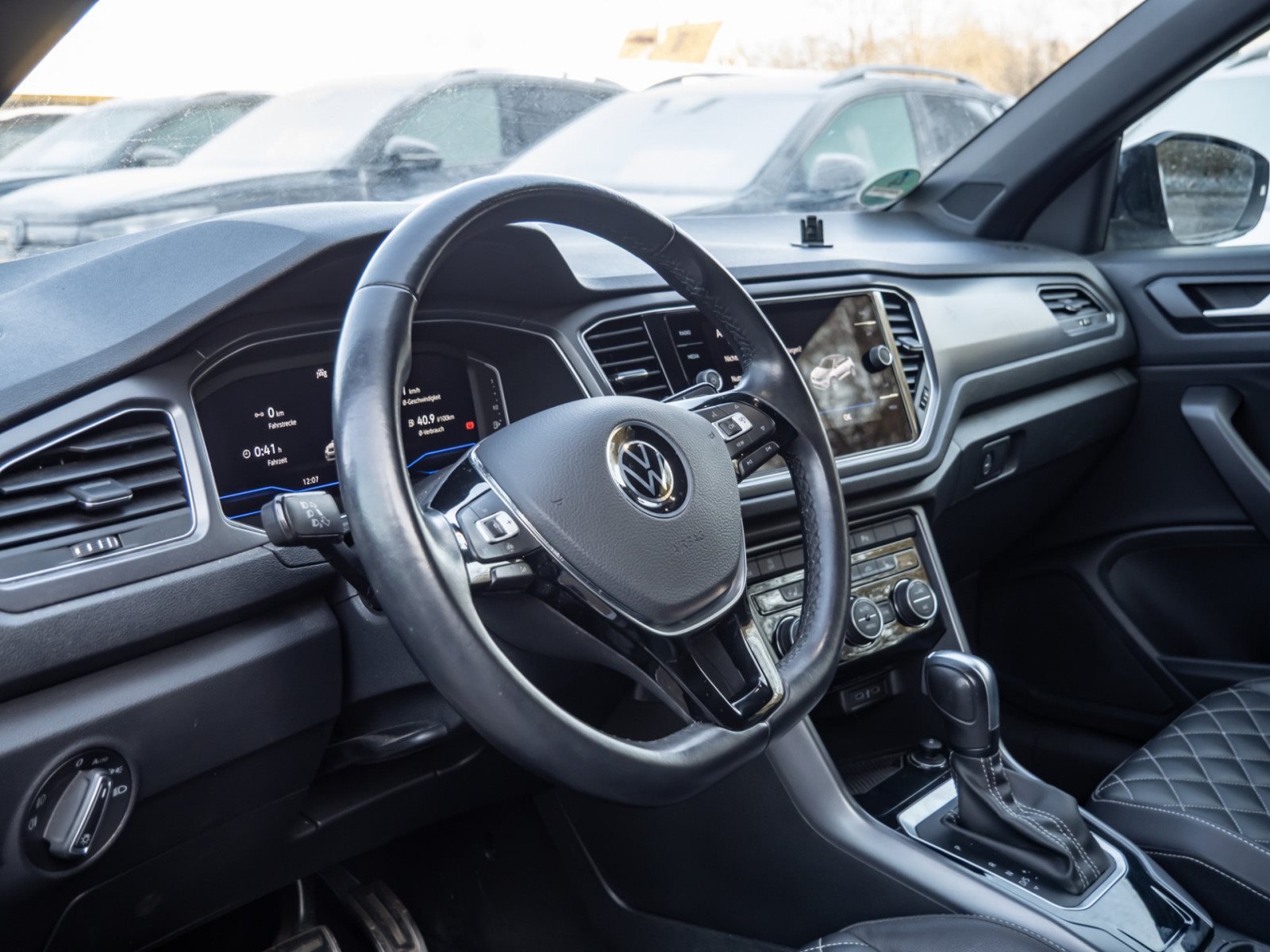 T-Roc Cabriolet R-LINE TSI DSG+ALU 19+LEDER+LED+NAVI+ACC+SPORTFAHRWERK+APP CONNECT+KLIMA