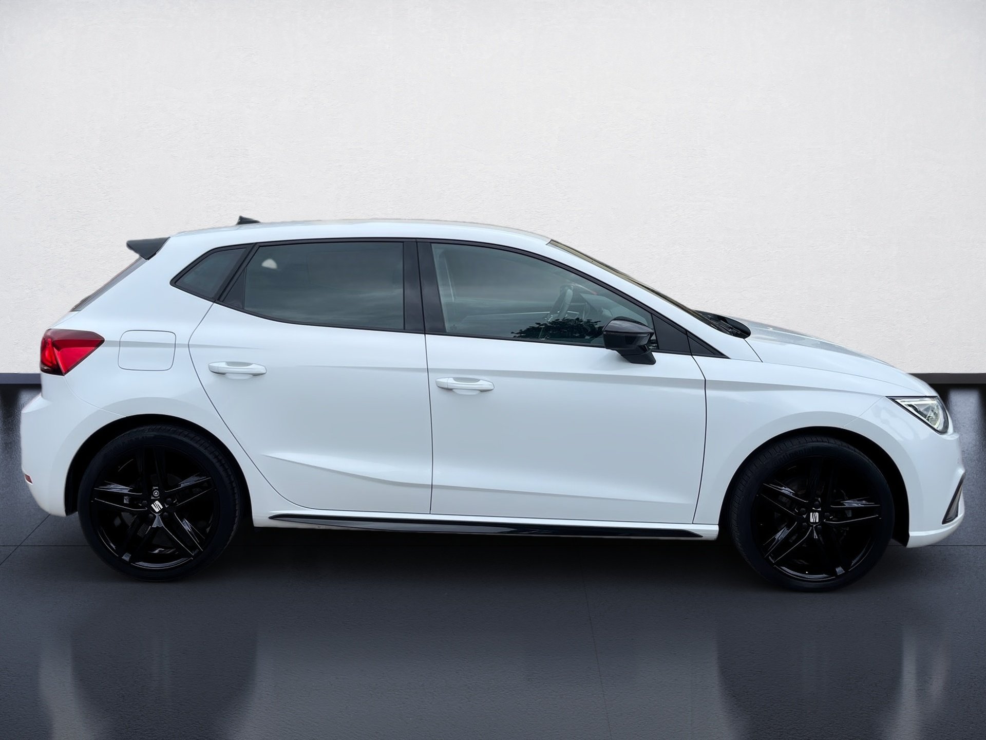 Ibiza FR PRO BLACK EDITION TSI+ALU 18+RÜCKFAHRKAMERA+NAVI+LED+STAUASSISTENT+KL
