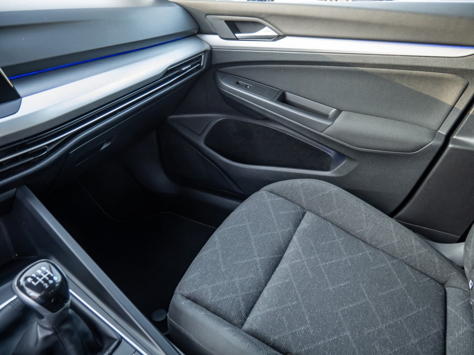 Golf VIII Variant LIFE TDI+NAVI+KLIMA+SITZHEIZUNG+LED+SIDE ASSIST+APP CONNECT+WINTER PAKET