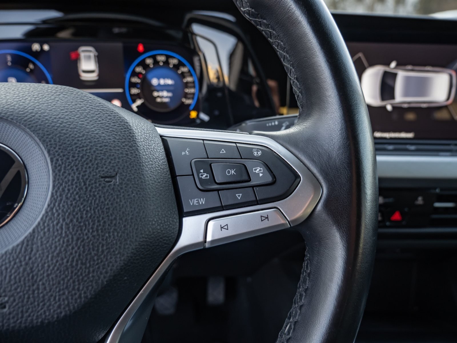 Golf VIII Variant LIFE TDI+NAVI+KLIMA+SITZHEIZUNG+LED+SIDE ASSIST+APP CONNECT+WINTER PAKET