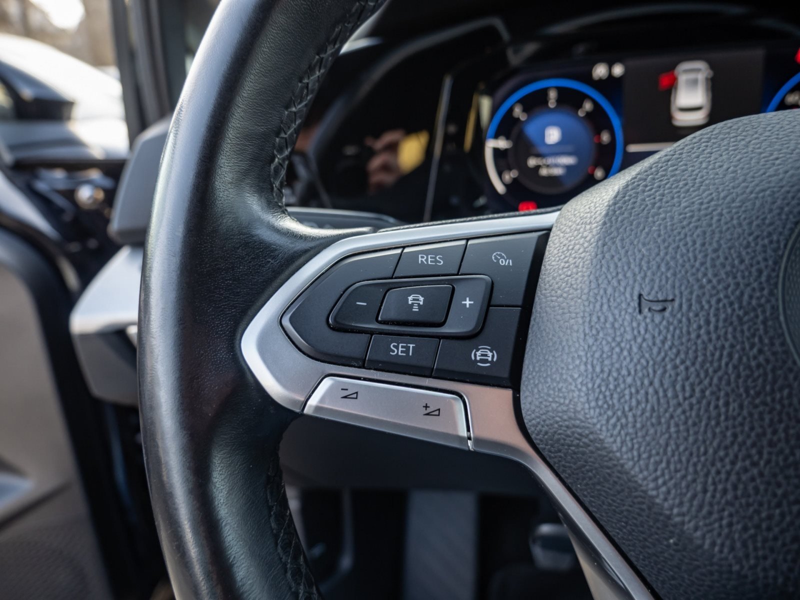 Golf VIII Variant LIFE TDI+NAVI+KLIMA+SITZHEIZUNG+LED+SIDE ASSIST+APP CONNECT+WINTER PAKET