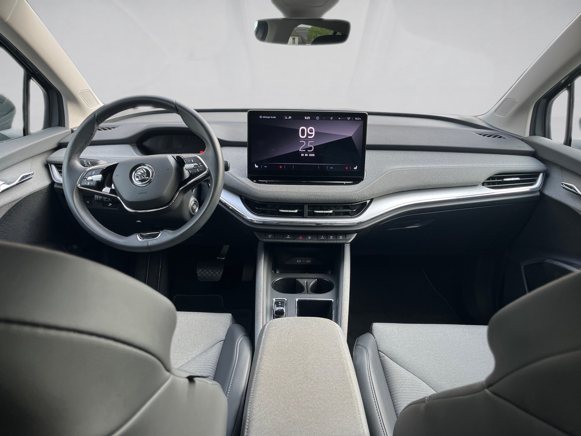 Enyaq iV 60+ALU 19+RÜCKFAHRKAMERA+KEYLESS+NAVI+LED+MIRROR LINK+EINPARKHILFE