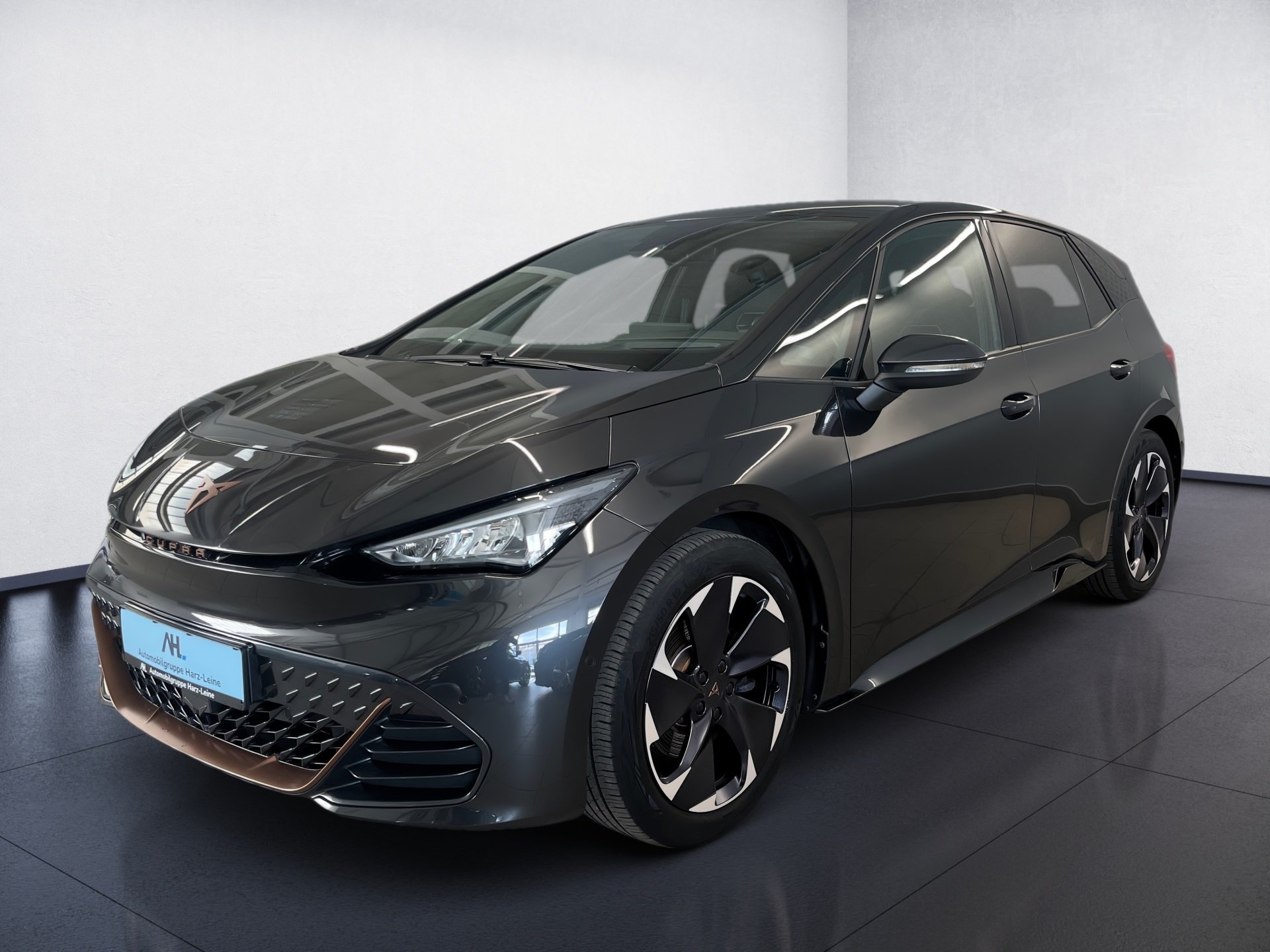 Born ALU 19+RÜCKFAHRKAMERA+AR HUD+KEYLESS+WÄRMEPUMPE+LED+MIRROR LINK+KLIMA