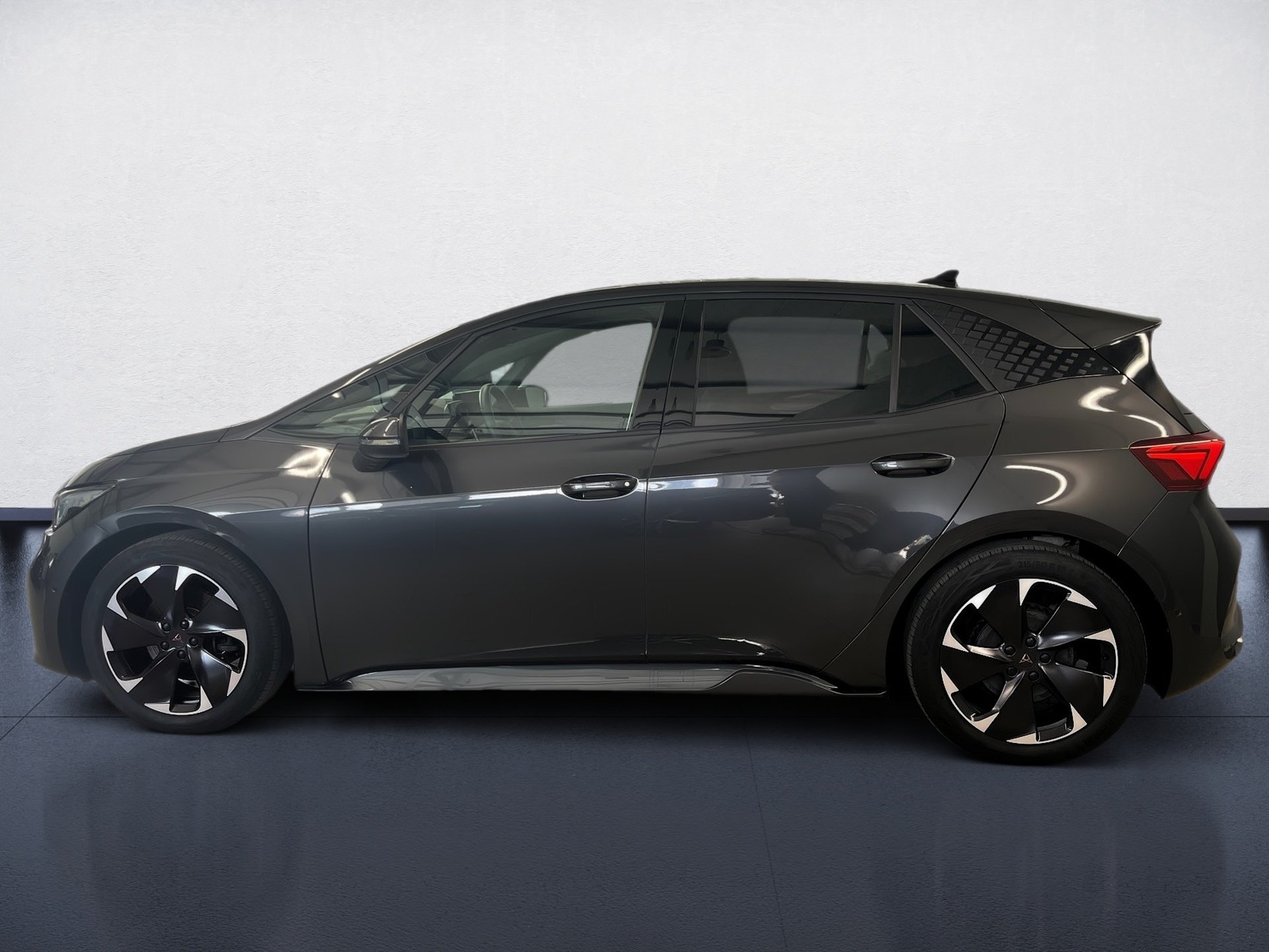 Born ALU 19+RÜCKFAHRKAMERA+AR HUD+KEYLESS+WÄRMEPUMPE+LED+MIRROR LINK+KLIMA