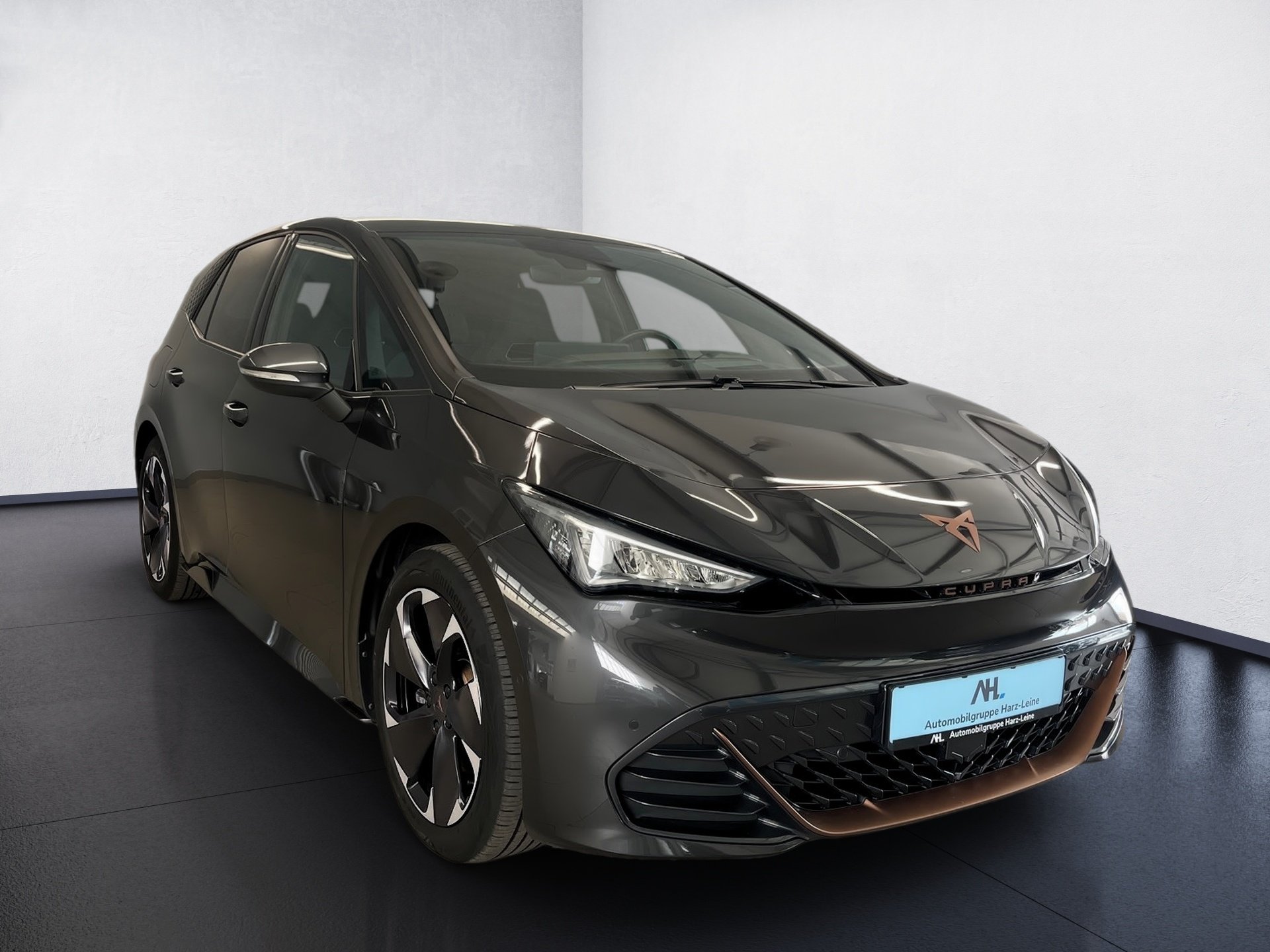 Born ALU 19+RÜCKFAHRKAMERA+AR HUD+KEYLESS+WÄRMEPUMPE+LED+MIRROR LINK+KLIMA