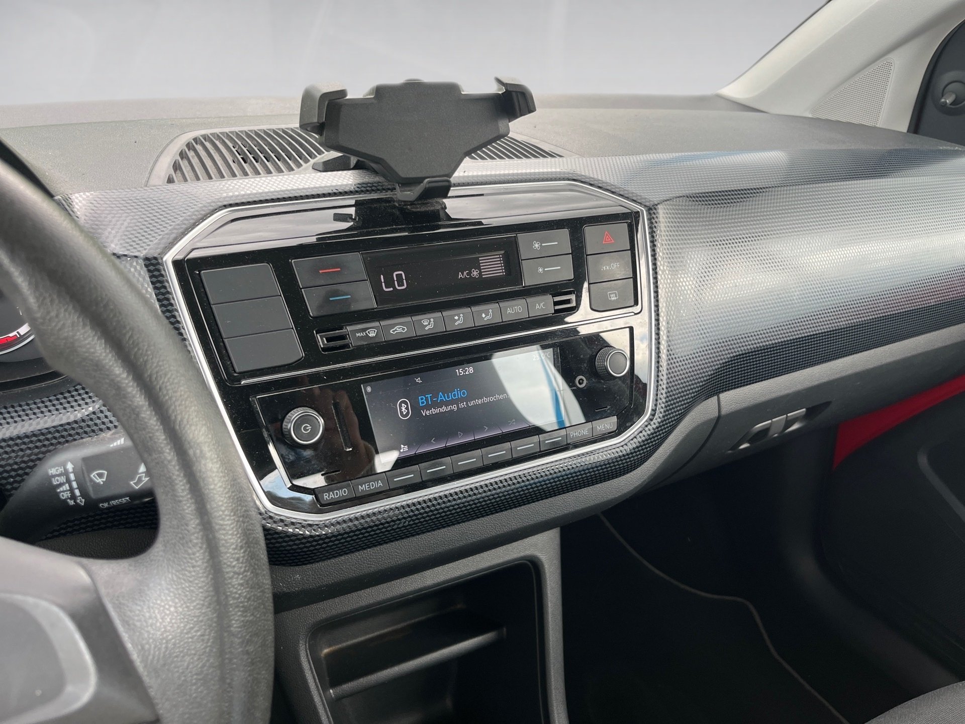 e-up! MOVE+RÜCKFAHRKAMERA++KOMFORTPAKET+EINPARKHILFE+KLIMA+RADIO+USB+REGENSENSOR
