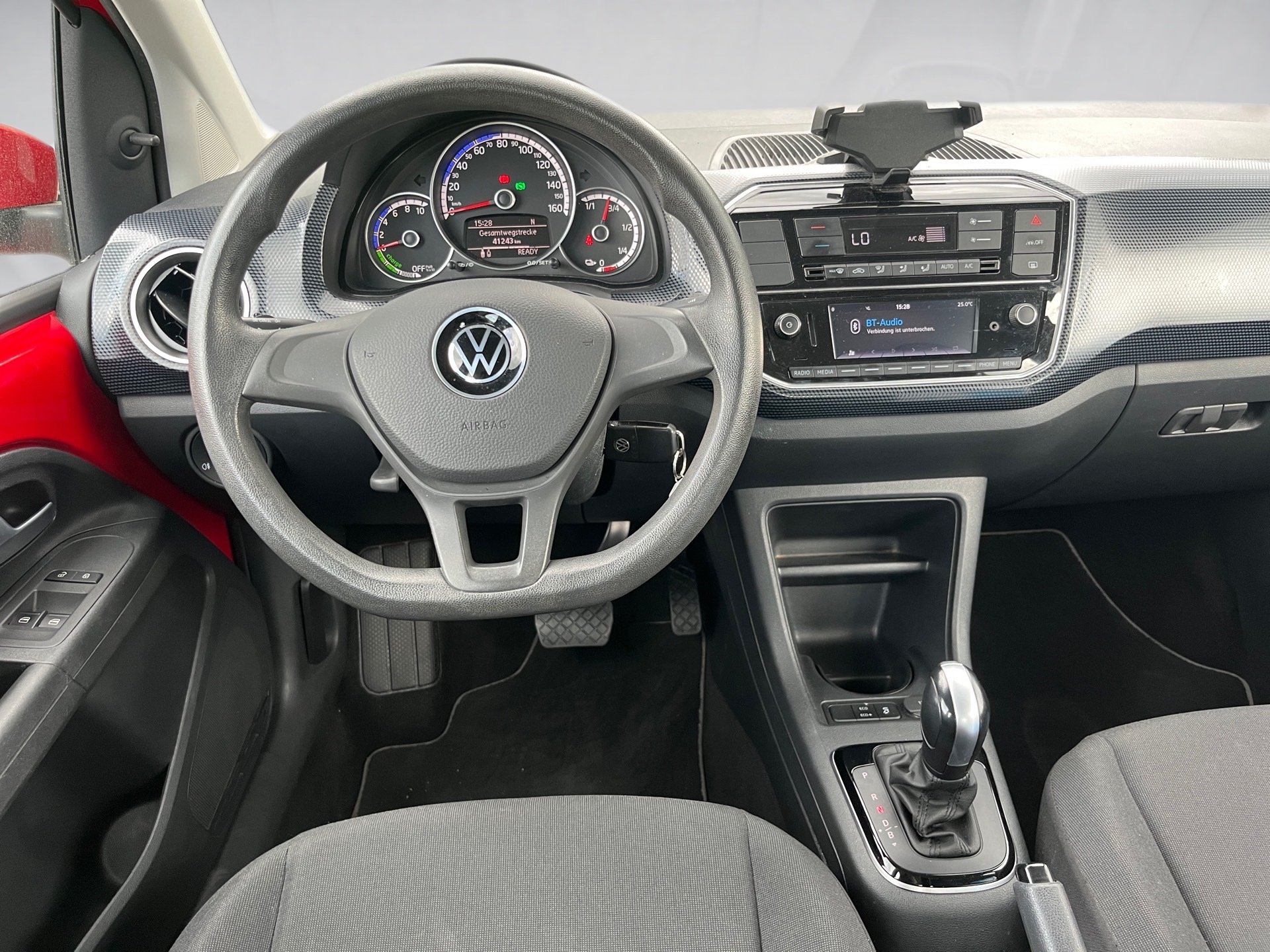 e-up! MOVE+RÜCKFAHRKAMERA++KOMFORTPAKET+EINPARKHILFE+KLIMA+RADIO+USB+REGENSENSOR