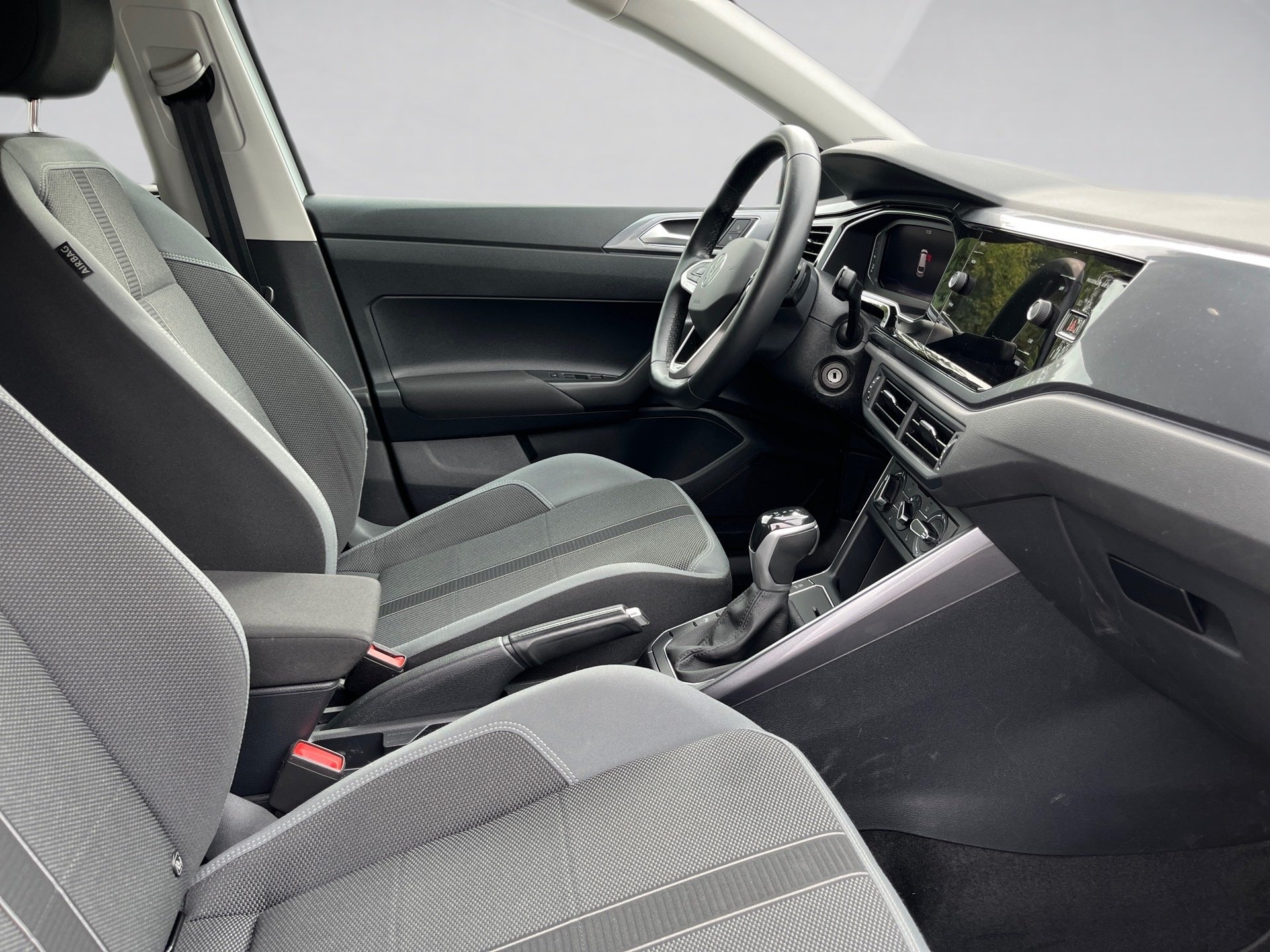 Polo STYLE TSI DSG+ALU 15+TRAVEL ASSIST+ACC+EINPARKHILFE+LED-MATRIX+APPCONNEC