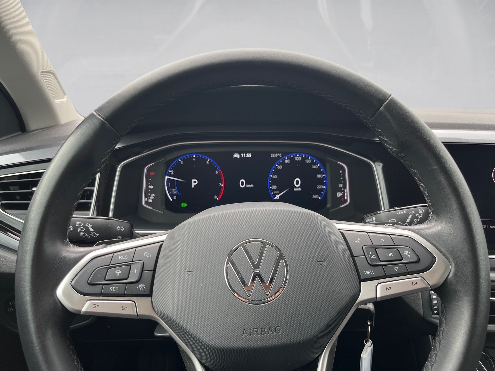 Polo STYLE TSI DSG+ALU 15+TRAVEL ASSIST+ACC+EINPARKHILFE+LED-MATRIX+APPCONNEC