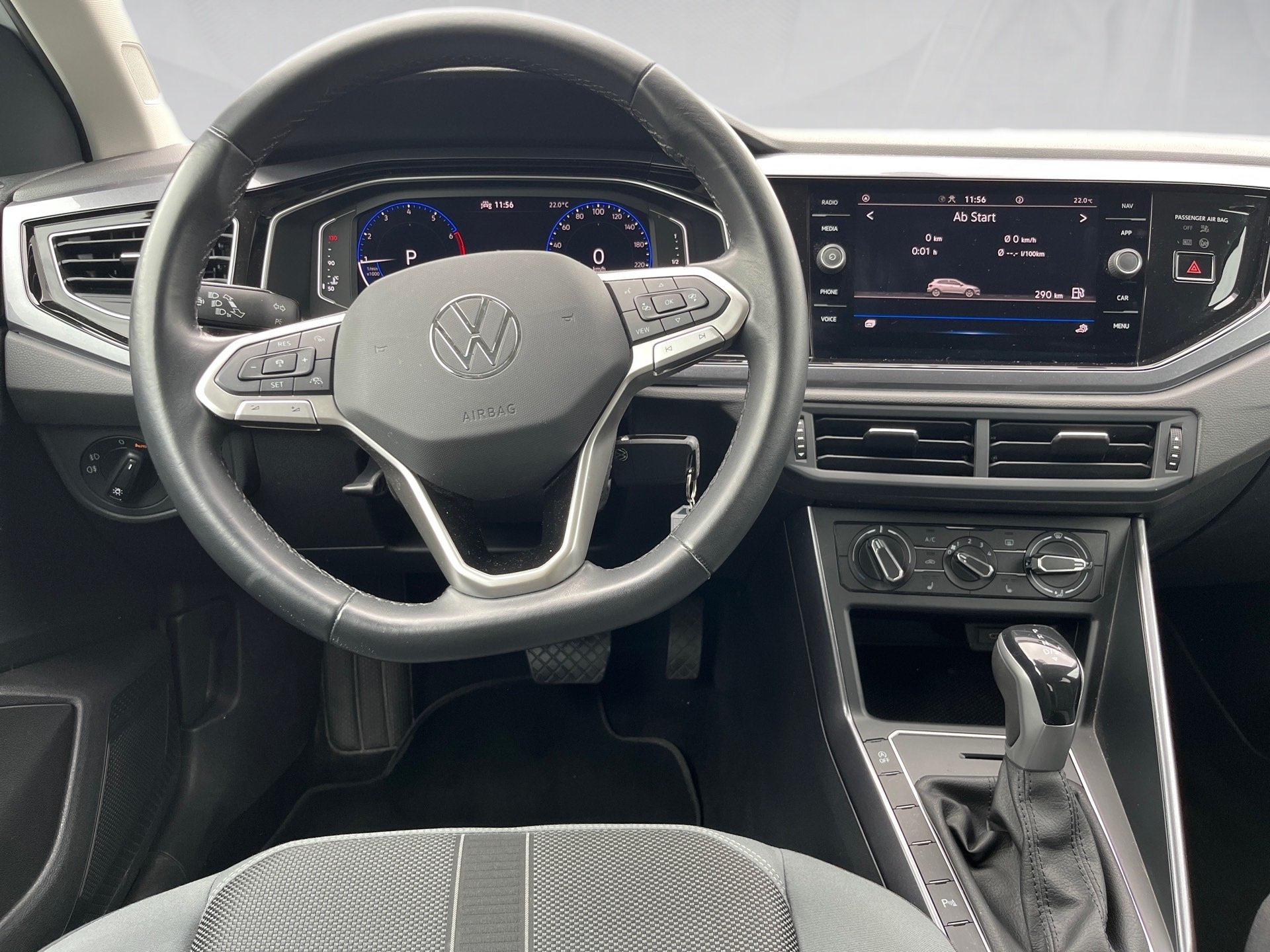 Polo STYLE TSI DSG+ALU 15+TRAVEL ASSIST+ACC+EINPARKHILFE+LED-MATRIX+APPCONNEC