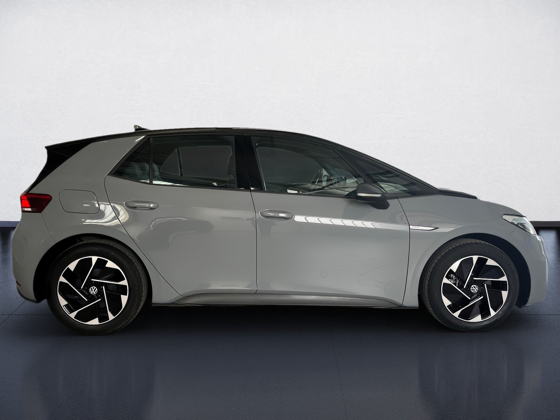 ID.3 PRO PERFORMANCE ALU 18+NAVI PRO+WÄRMEPUMPE+LED+EINPARKHILFE+APP CONNECT