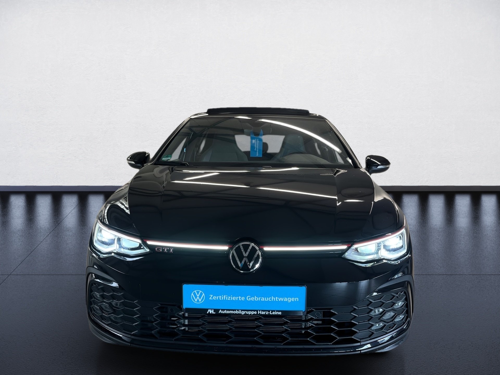 Golf VIII GTI+ALU 19+LEDER+PANO+LED-MATRIX+STANDHEIZUNG+RÜCKFAHRKAMERA+NAVI PRO