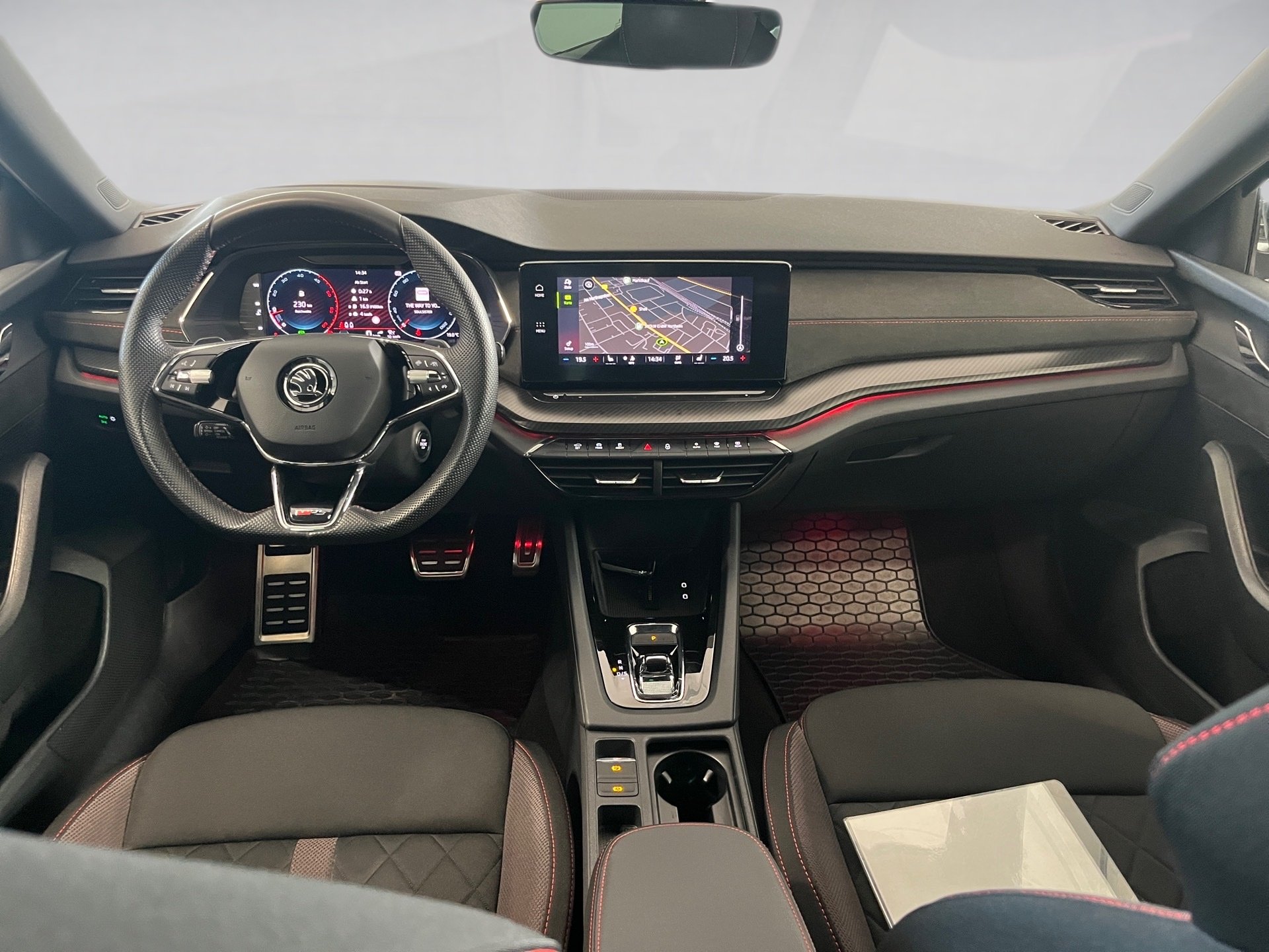 Octavia Combi RS TDI ALU 18 +KEYLESS+EINPARKHILFE+LED+ACC+HUD+AHK+