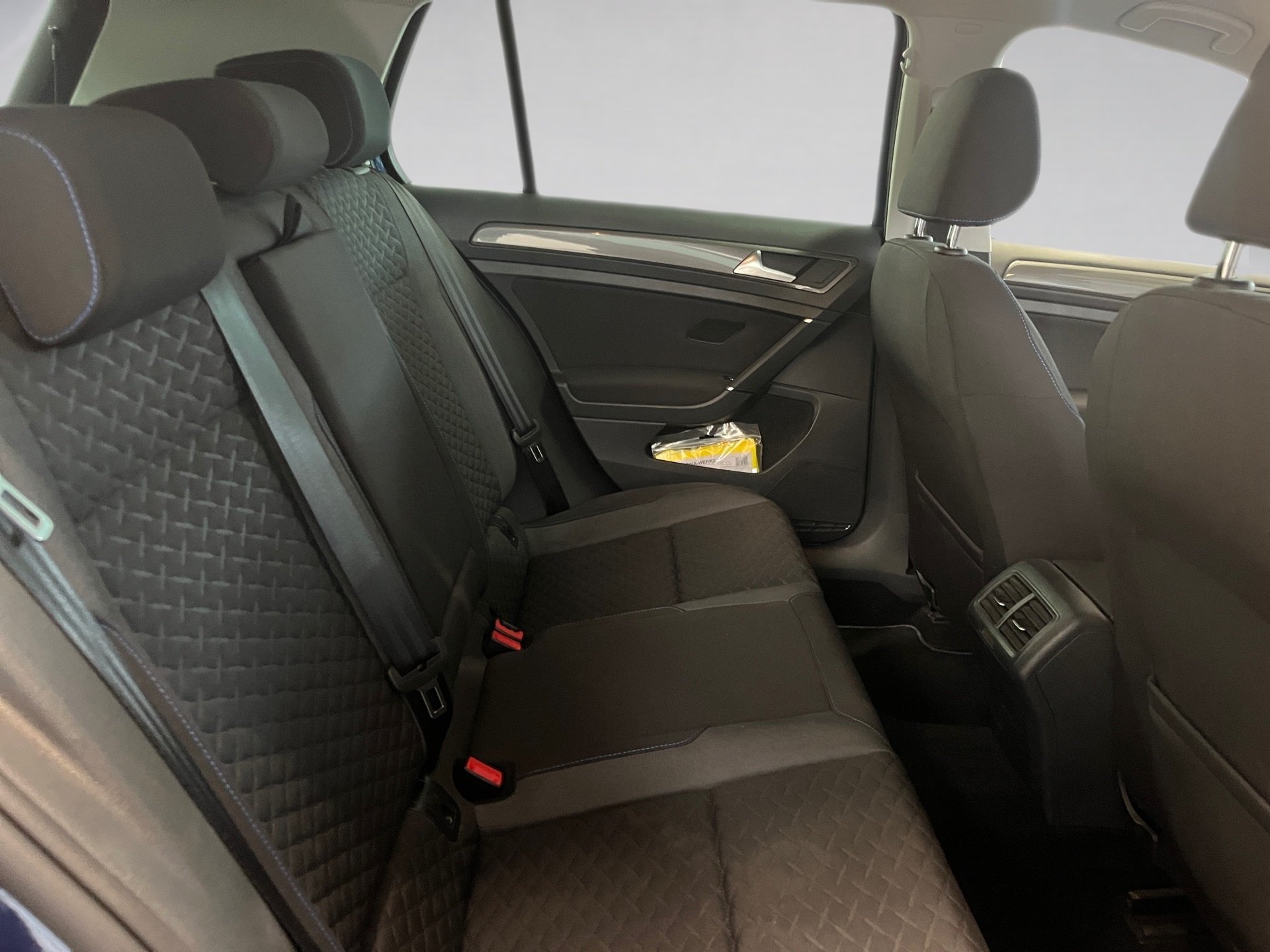 Golf VII JOIN TDI+ALU 17+ACC+NAVI+EINPARKHILFE+KLIMA+AUSPARKASSISTENT+SIDE ASSIST