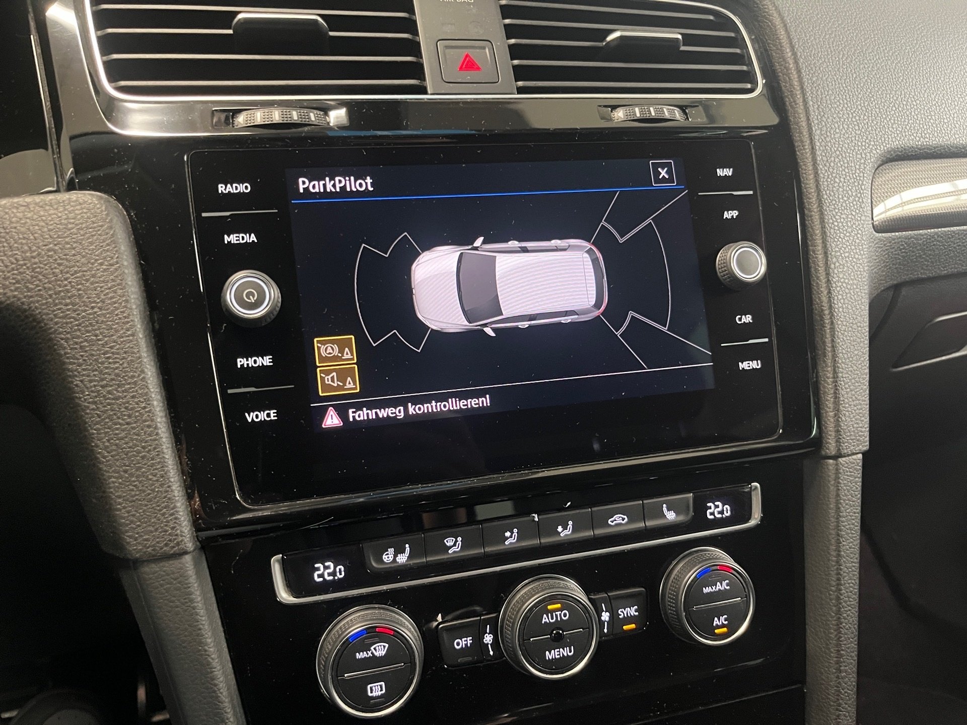 Golf VII JOIN TDI+ALU 17+ACC+NAVI+EINPARKHILFE+KLIMA+AUSPARKASSISTENT+SIDE ASSIST