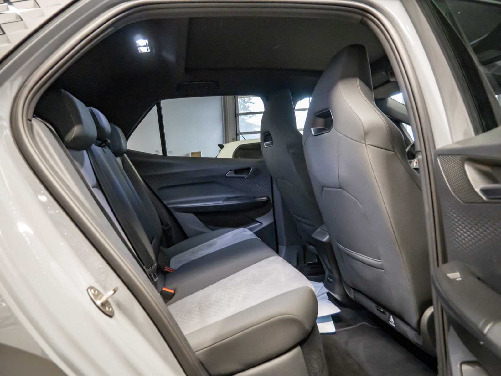 Born ALU 19+DCC+PANO+360° KAMERA+AR HUD+KEYLESS+BEATS AUDIO+TECH M+KLIMA+NAVI