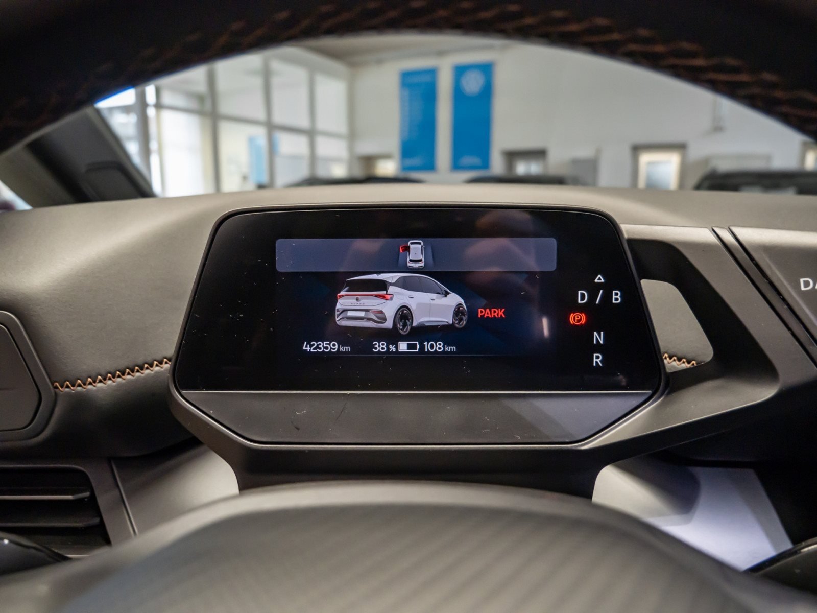 Born ALU 19+DCC+PANO+360° KAMERA+AR HUD+KEYLESS+BEATS AUDIO+TECH M+KLIMA+NAVI