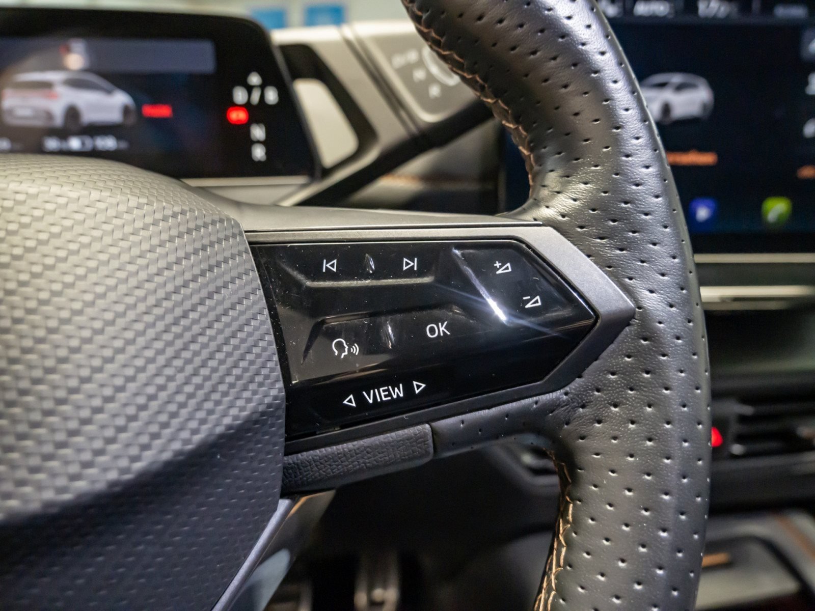 Born ALU 19+DCC+PANO+360° KAMERA+AR HUD+KEYLESS+BEATS AUDIO+TECH M+KLIMA+NAVI