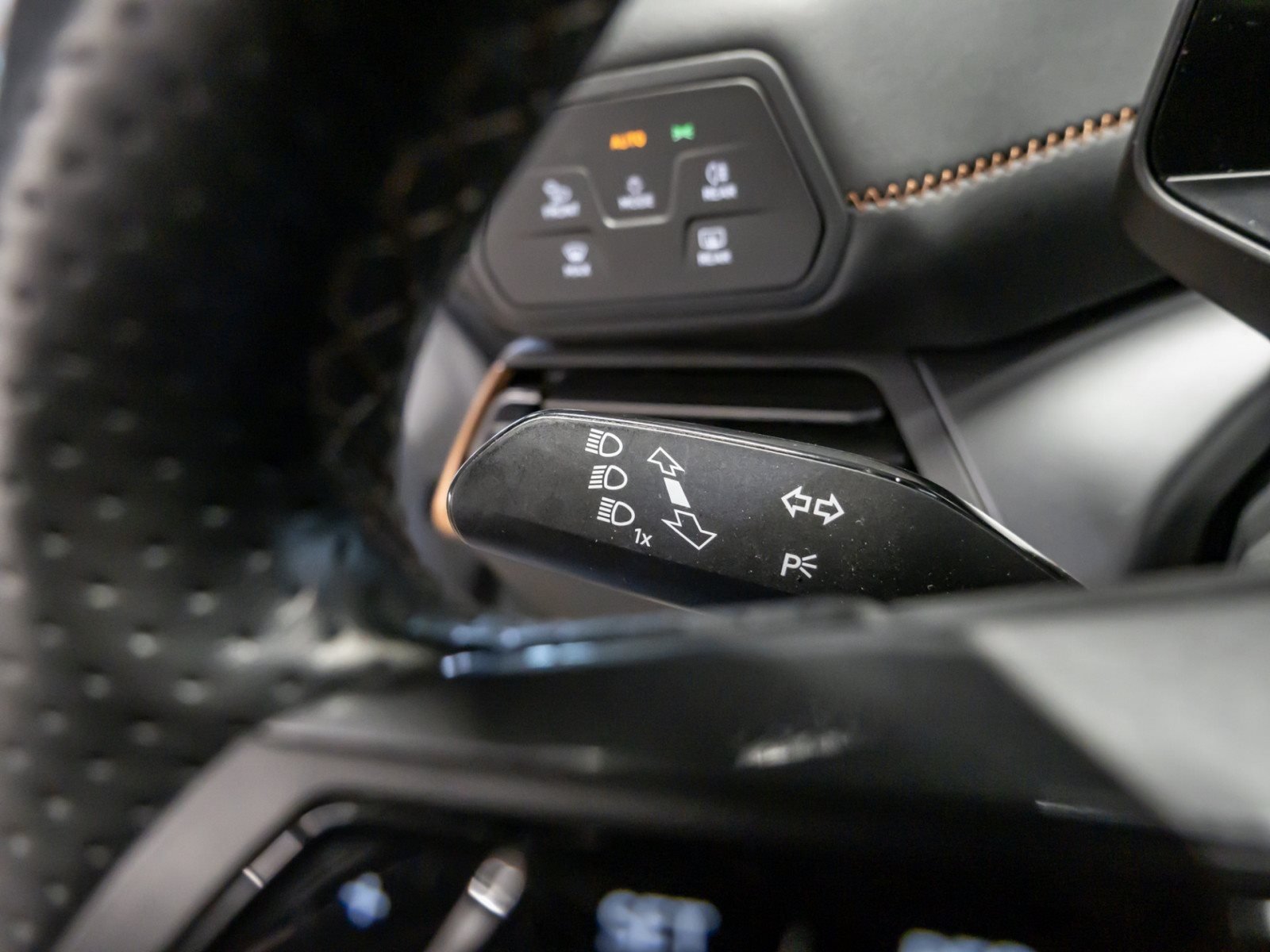 Born ALU 19+DCC+PANO+360° KAMERA+AR HUD+KEYLESS+BEATS AUDIO+TECH M+KLIMA+NAVI