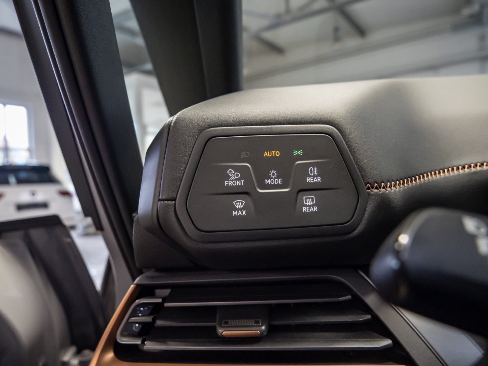 Born ALU 19+DCC+PANO+360° KAMERA+AR HUD+KEYLESS+BEATS AUDIO+TECH M+KLIMA+NAVI