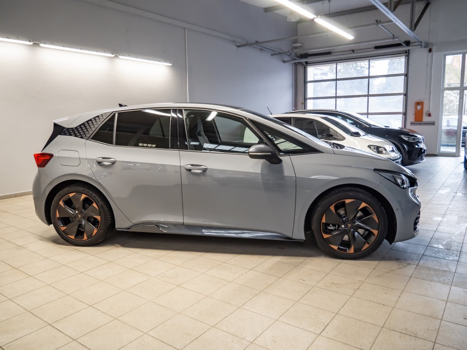 Born ALU 19+DCC+PANO+360° KAMERA+AR HUD+KEYLESS+BEATS AUDIO+TECH M+KLIMA+NAVI