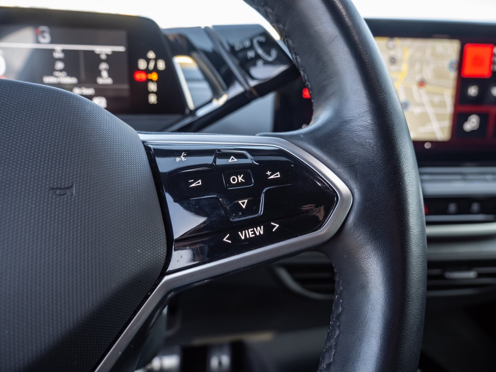 ID.5 PRO PERFORMANCE+ALU 21+AHK+LED-MATRIX+360°KAMERA+TRAVEL ASSIST+SPORTPAKE