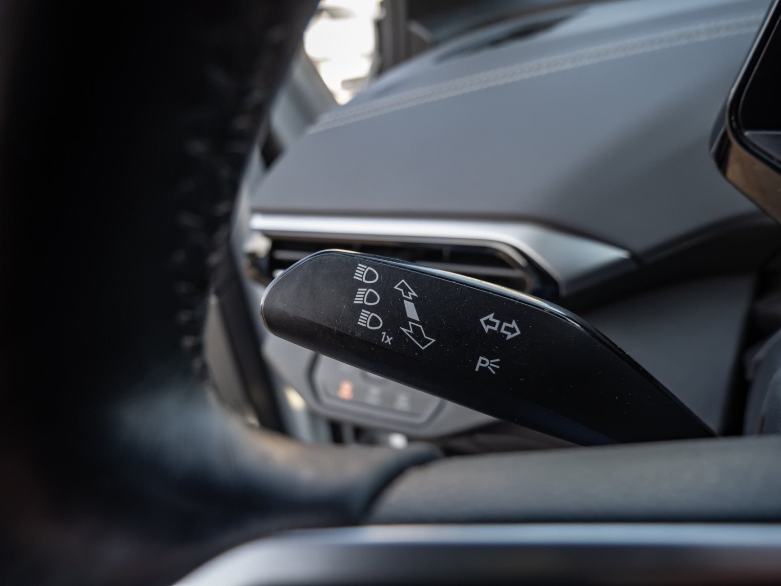 ID.5 PRO PERFORMANCE+ALU 21+AHK+LED-MATRIX+360°KAMERA+TRAVEL ASSIST+SPORTPAKE