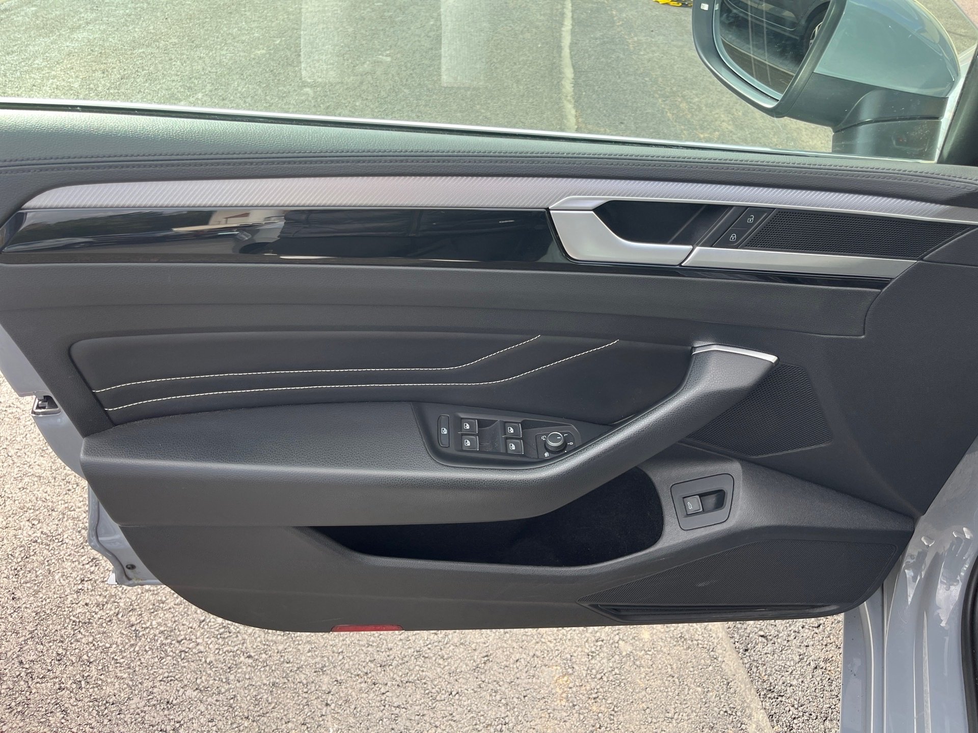 Arteon Shootingbrake R-LINE TDI DSG+AHK+ALU 18+RÜCKFAHRKAMERA+LED+APP CONNECT+ELK HECKKLAPPE