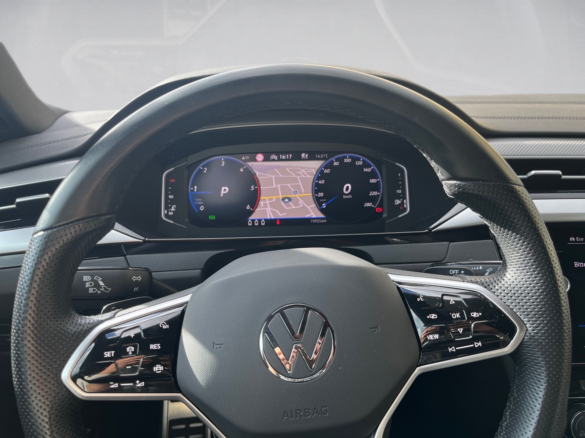 Arteon Shootingbrake R-LINE TDI DSG+AHK+ALU 18+RÜCKFAHRKAMERA+LED+APP CONNECT+ELK HECKKLAPPE