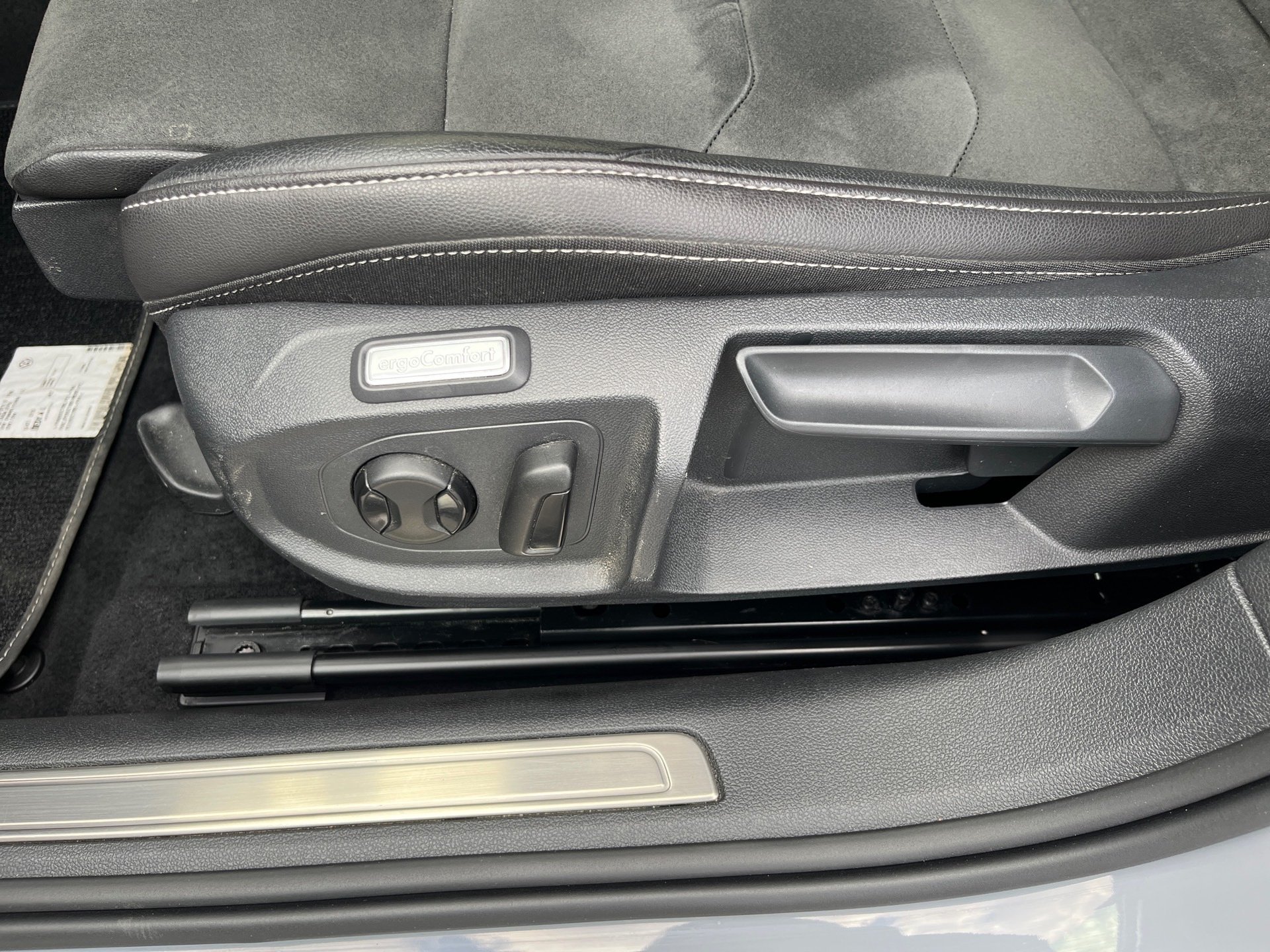 Arteon Shootingbrake R-LINE TDI DSG+AHK+ALU 18+RÜCKFAHRKAMERA+LED+APP CONNECT+ELK HECKKLAPPE